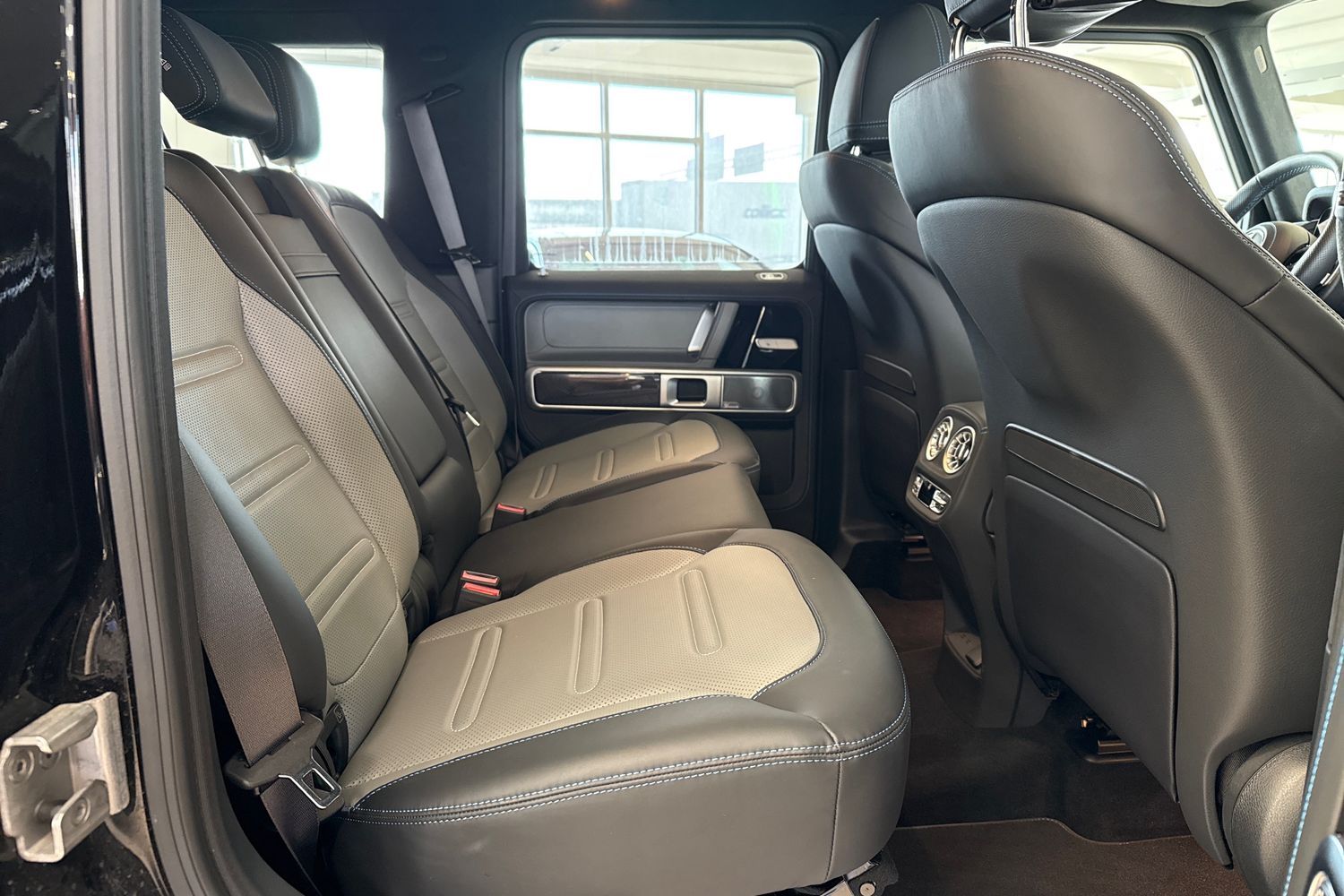 Mercedes-Benz G 2025