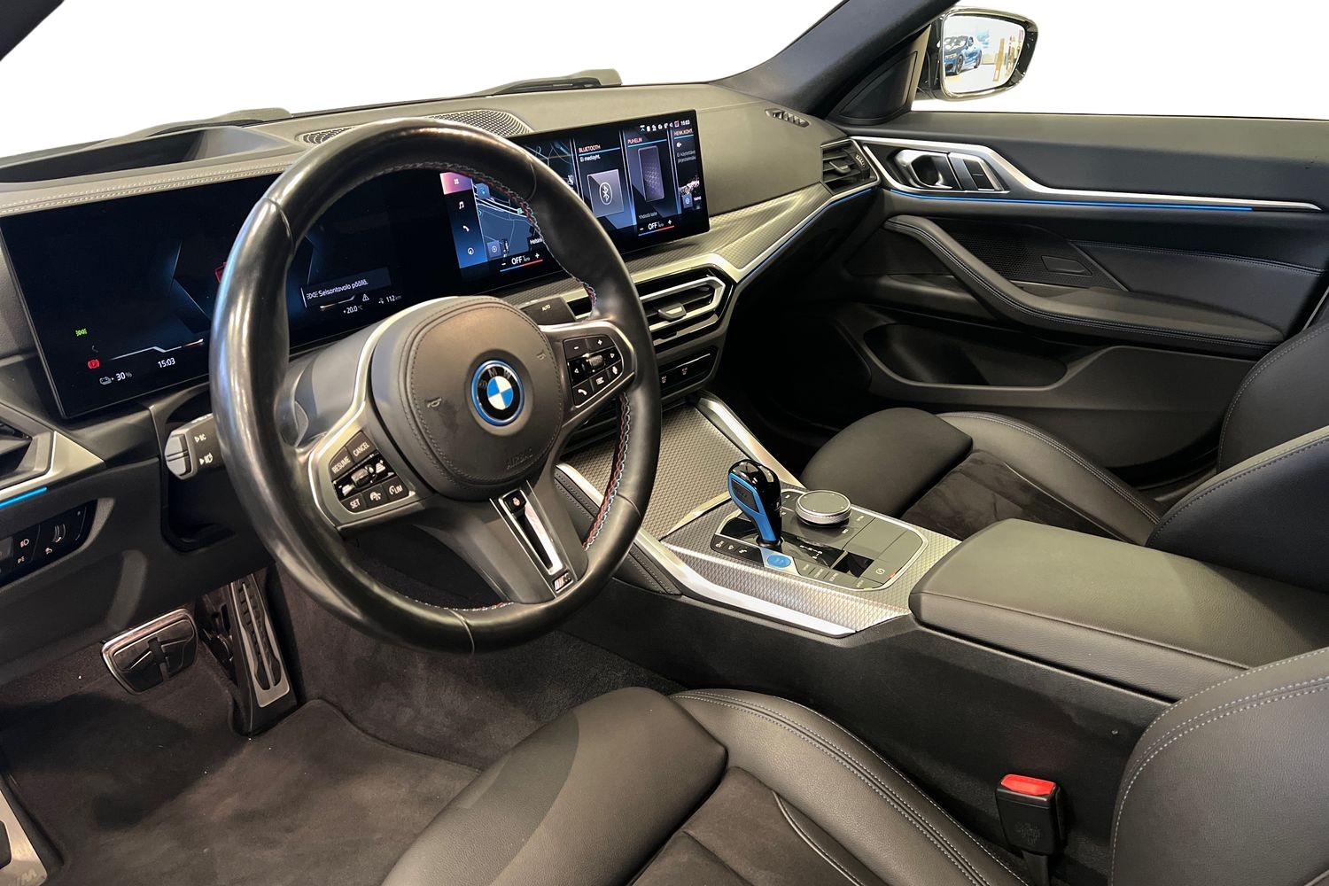 BMW i4 M50 // Laser-ajovalot / Vetokoukku / ACC / Parking assistant prof / Comfort Access