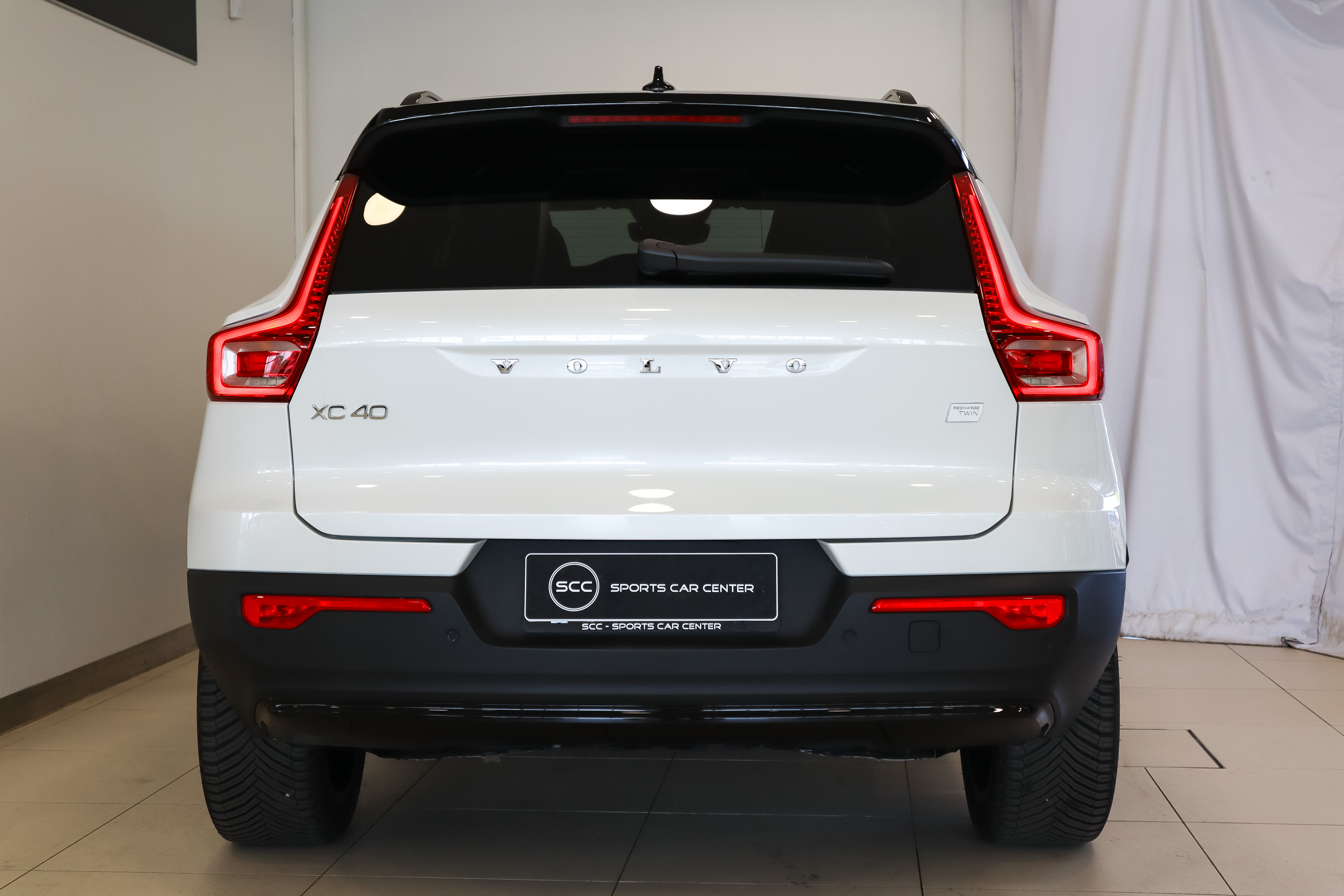 Volvo XC40 Recharge Twin Ultimate // Lämpöpumppu / BLIS / ACC / Muistipenkit / 360 kamera / ALV väh.kelp. /