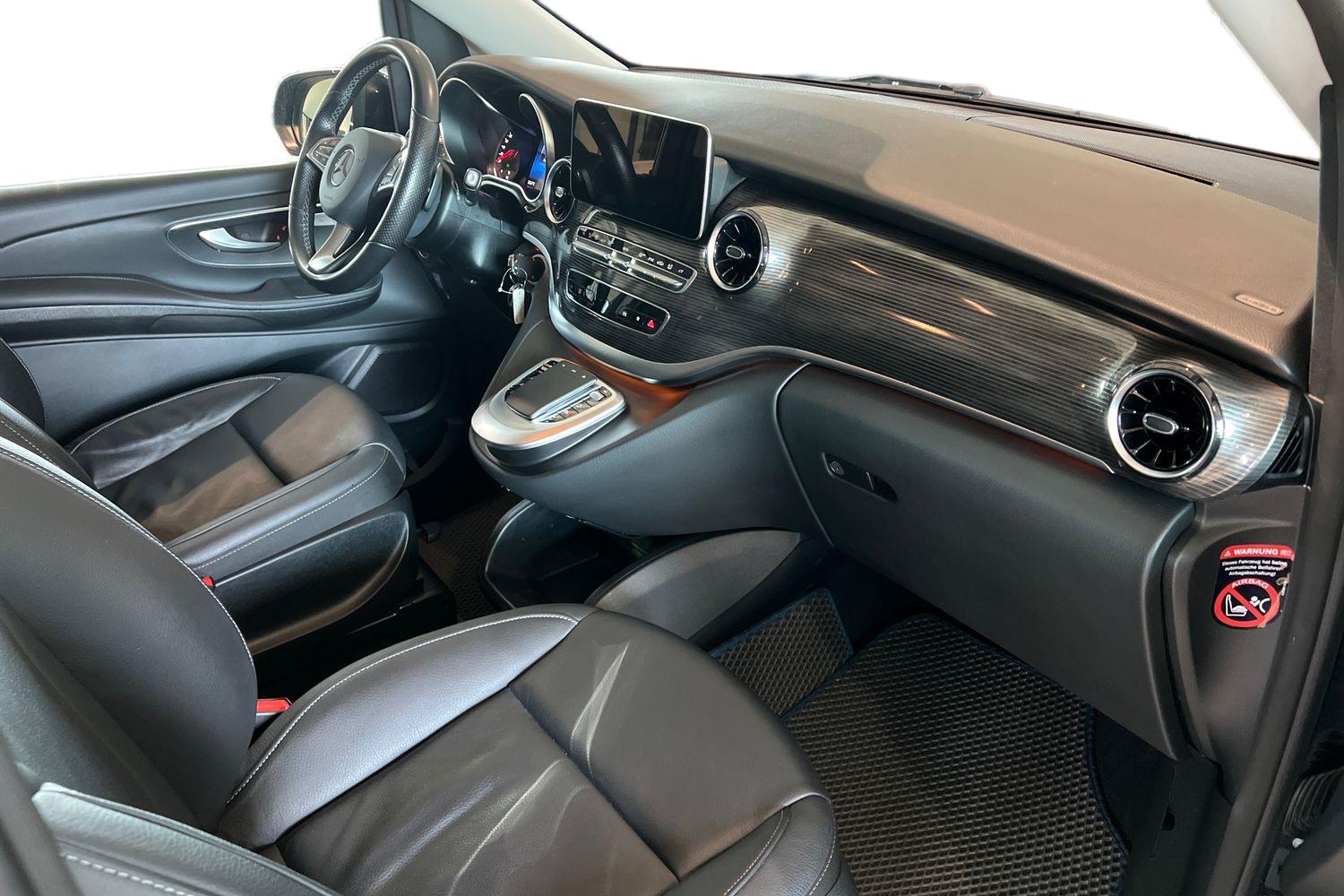 Mercedes-Benz V 300 2023