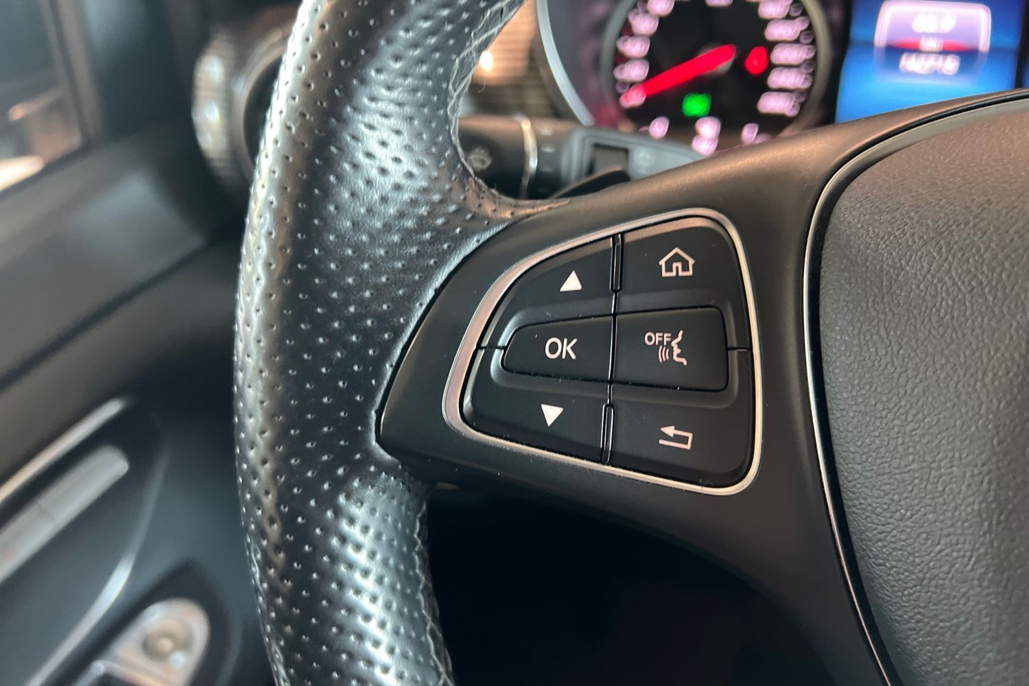 Mercedes-Benz V 300 2023