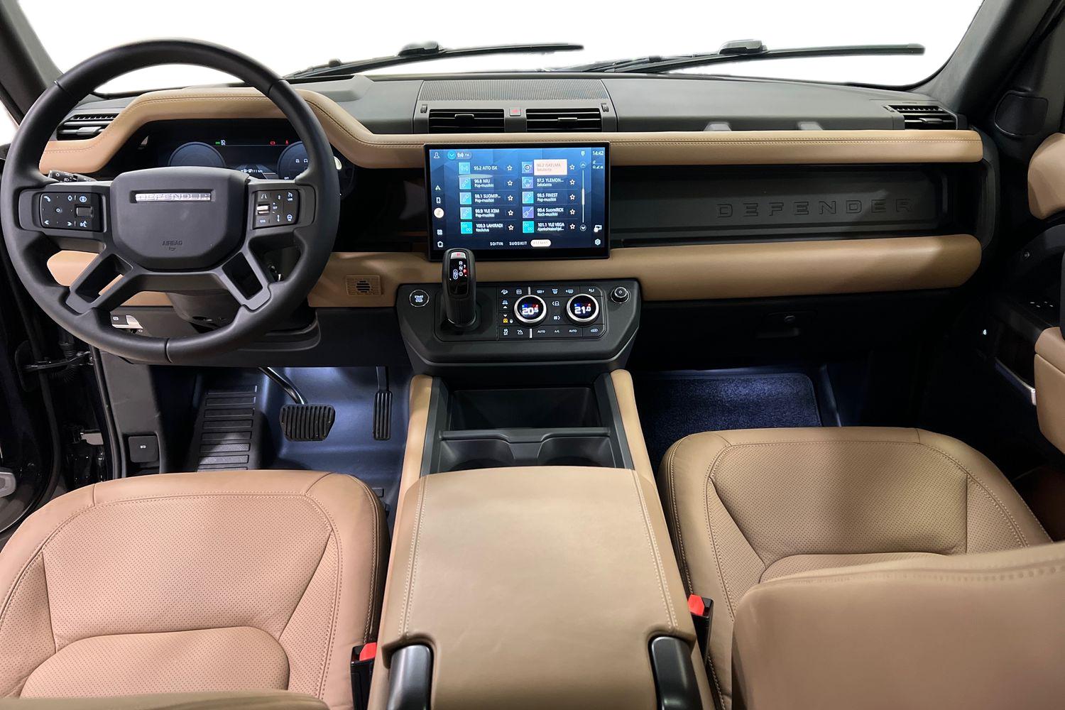 Land Rover Defender 2025