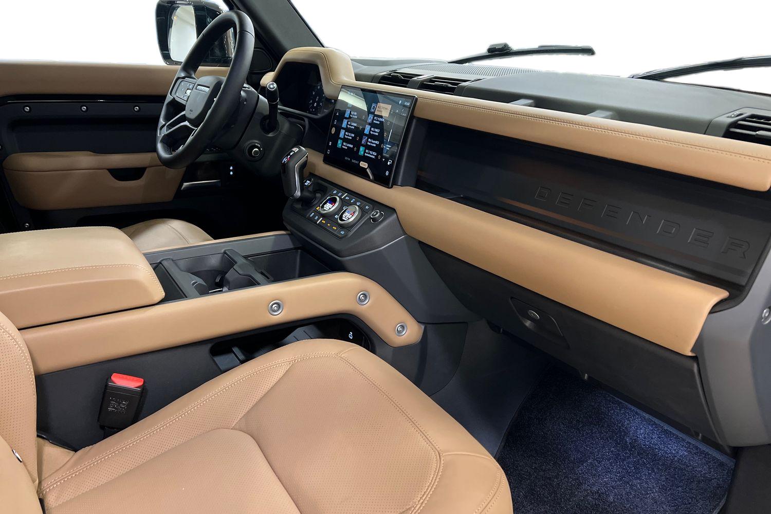 Land Rover Defender 2025