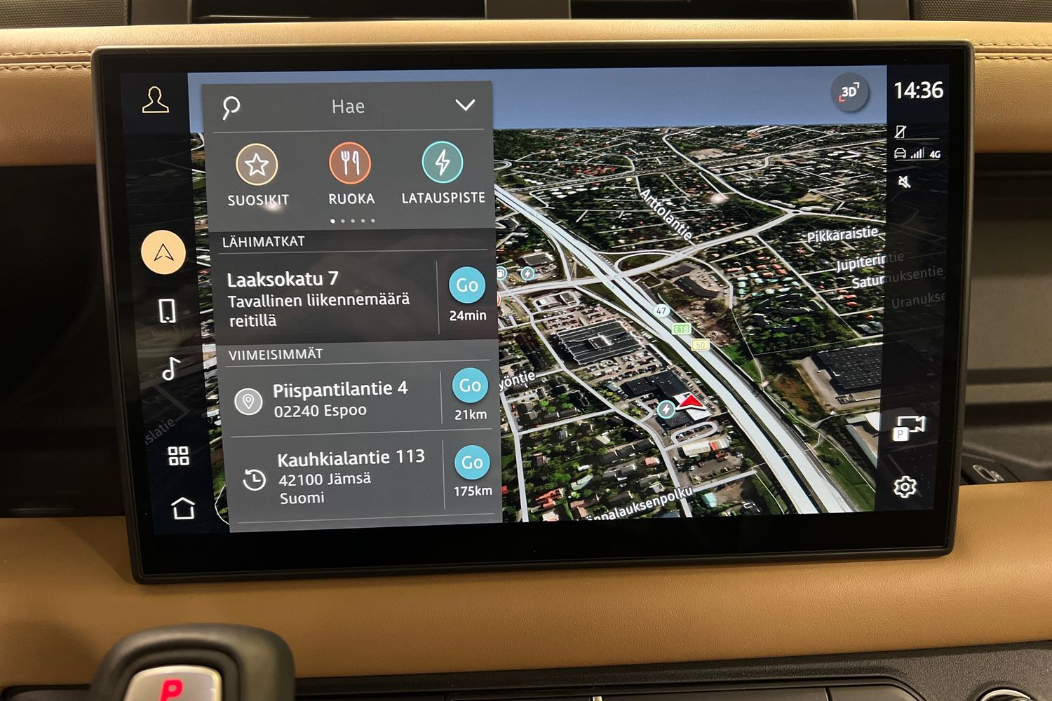 Land Rover Defender 2025