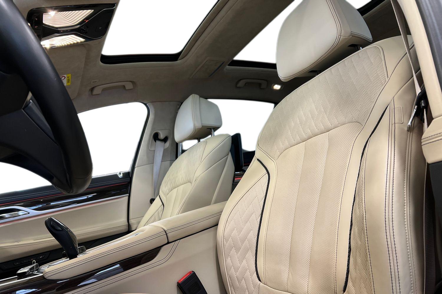 BMW 750 2018