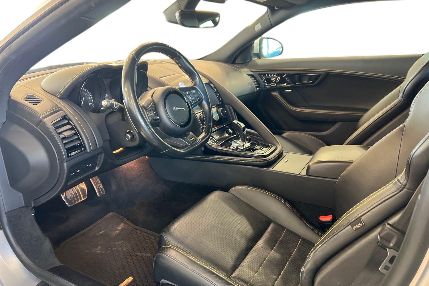 Jaguar F-type 2017