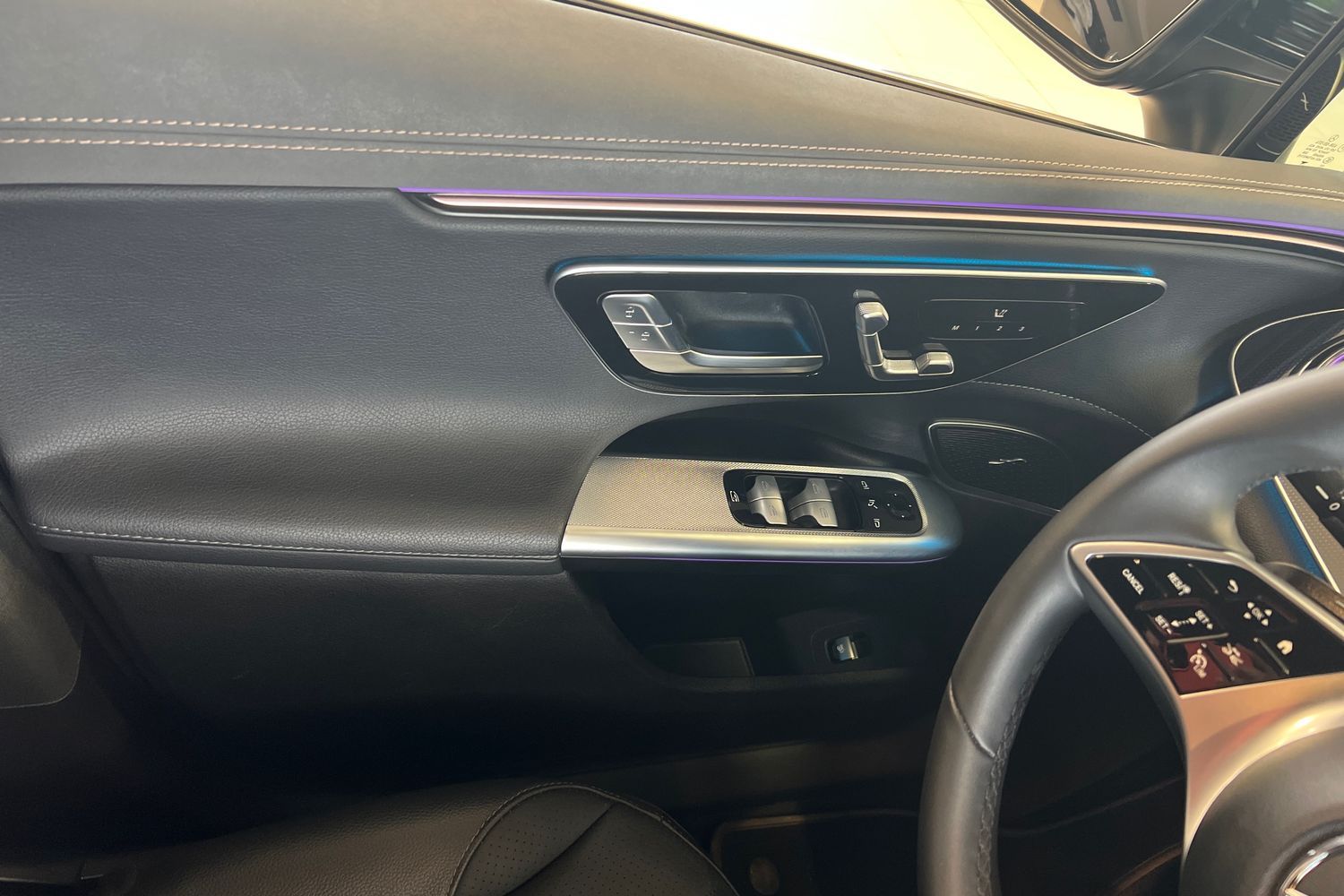 Mercedes-Benz EQE SUV 2024