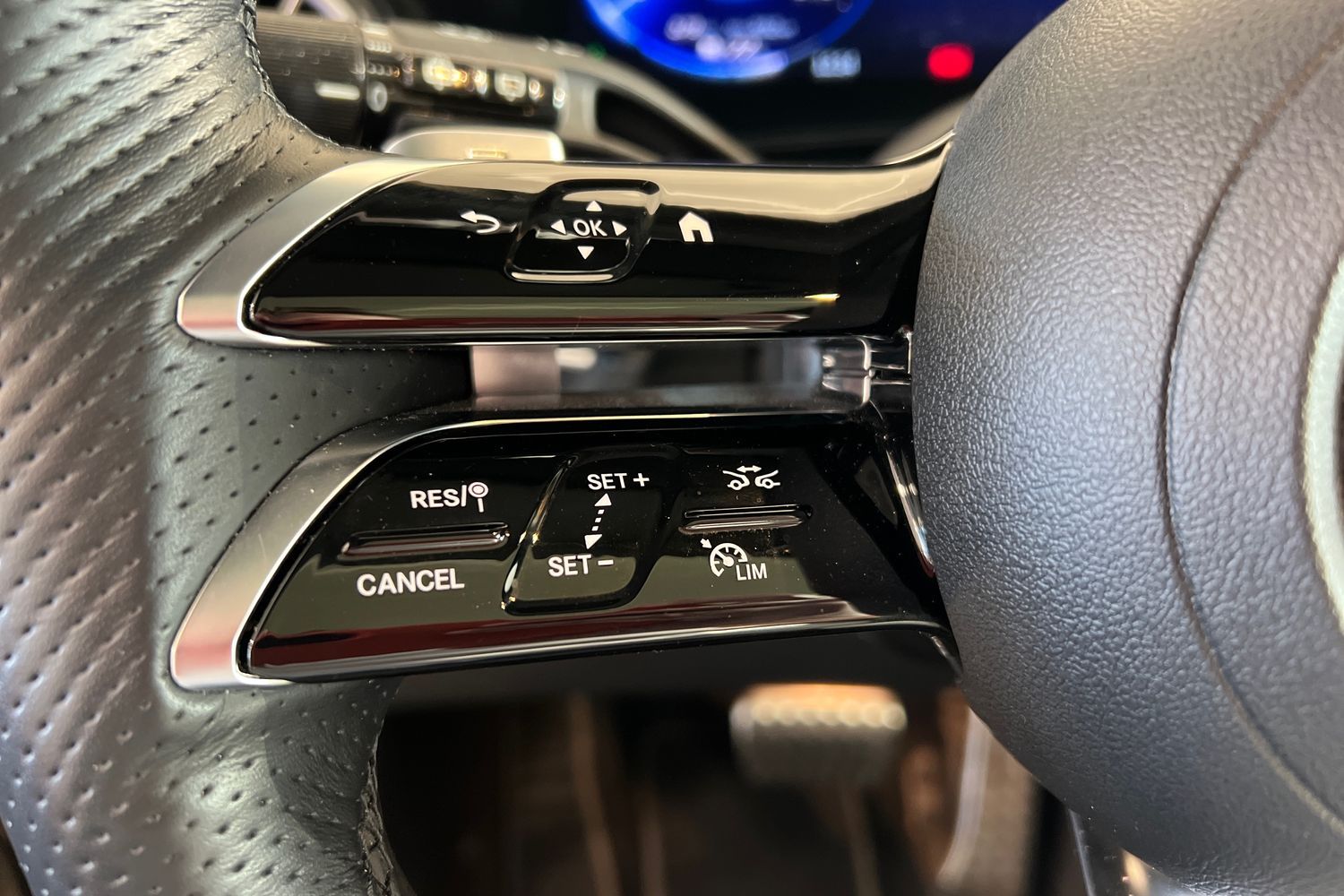 Mercedes-Benz EQE SUV 2024