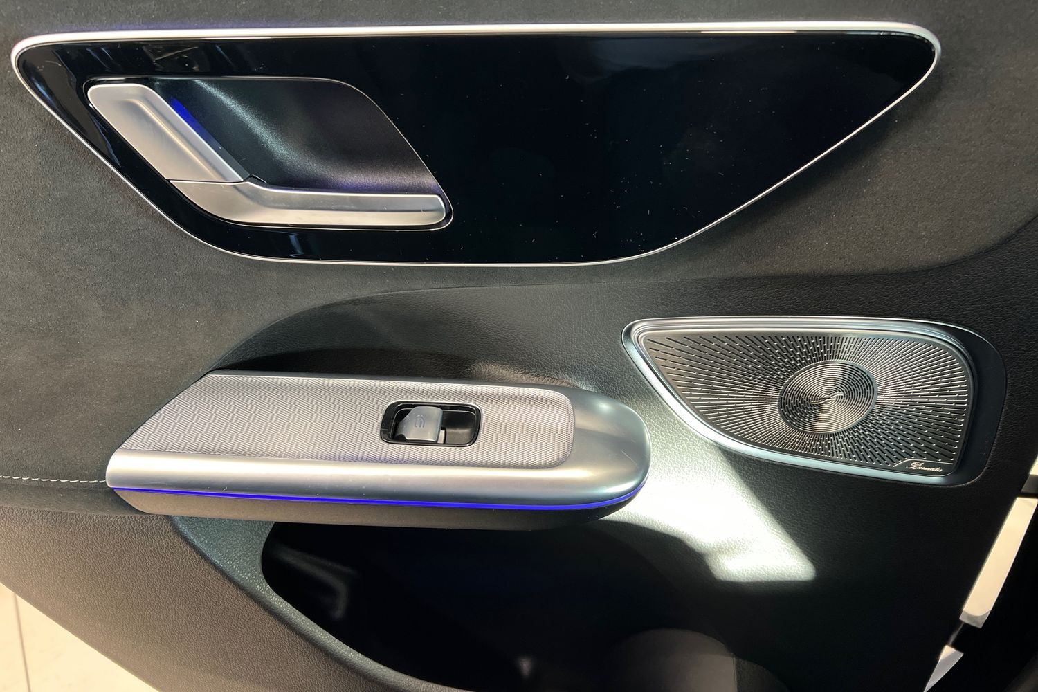 Mercedes-Benz EQE SUV 2024