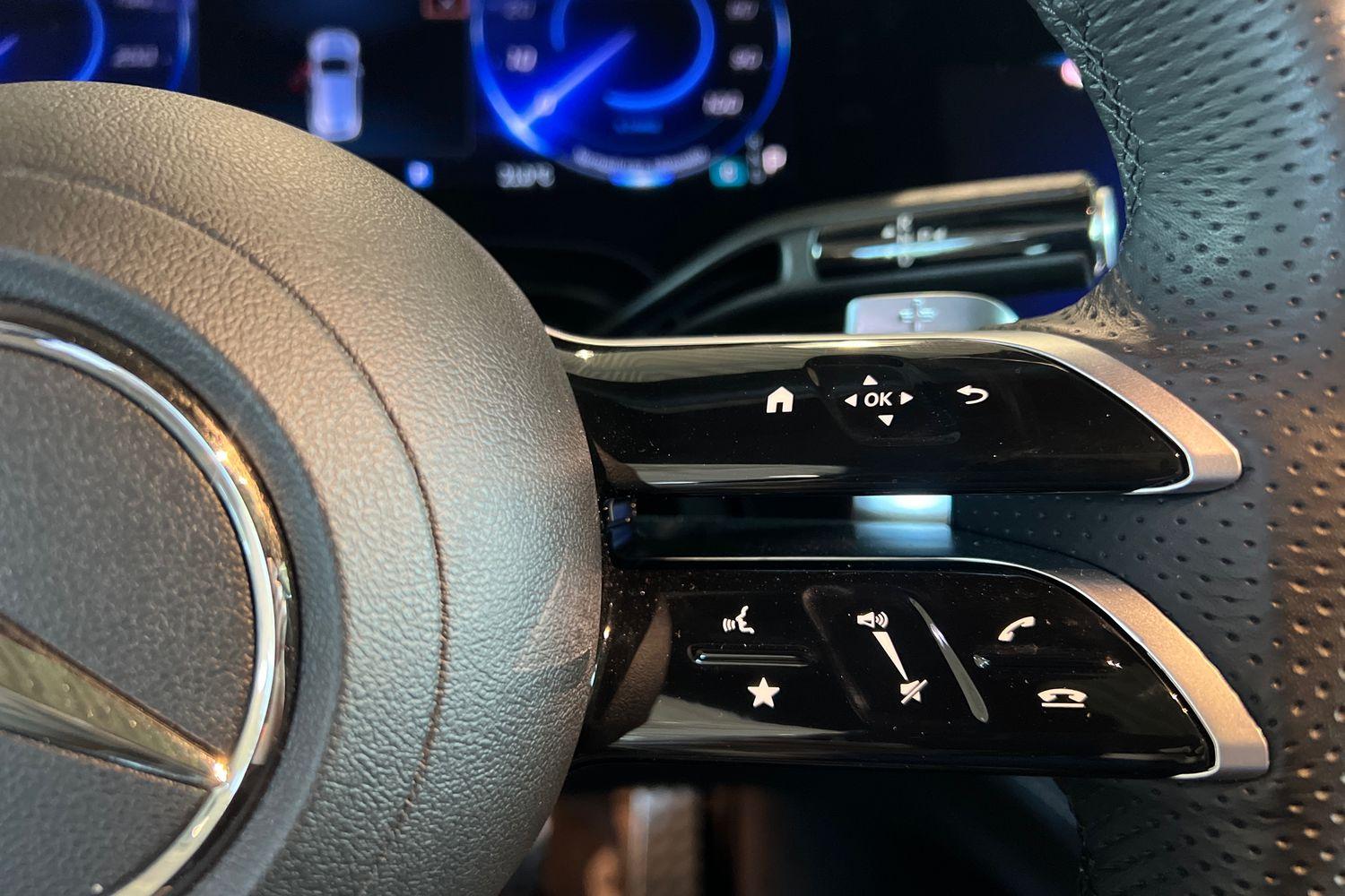 Mercedes-Benz EQE SUV 2025