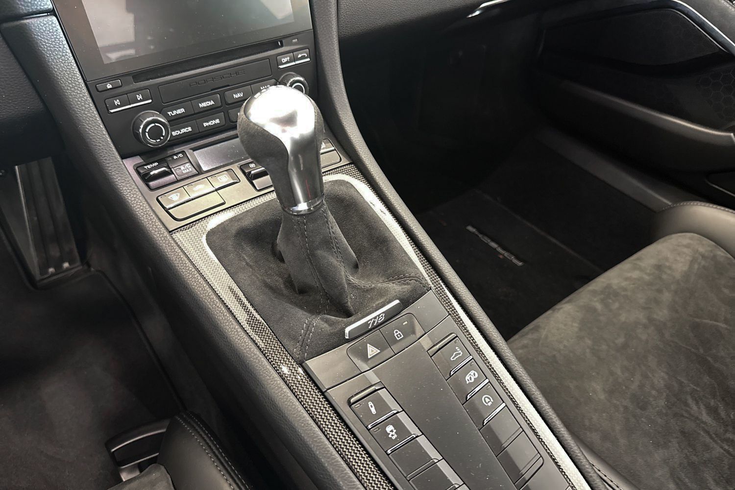 Porsche Cayman 2020