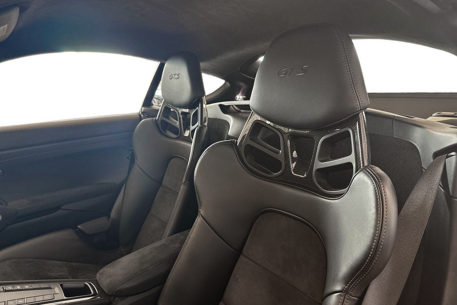 Porsche Cayman 2020