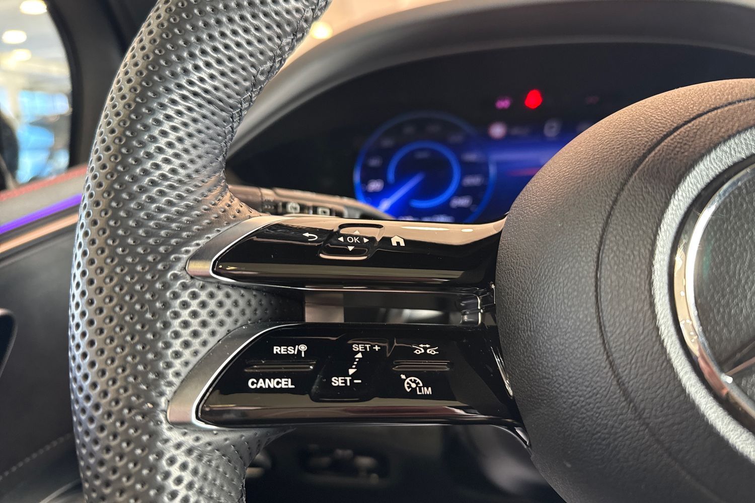 Mercedes-Benz EQE SUV 2024