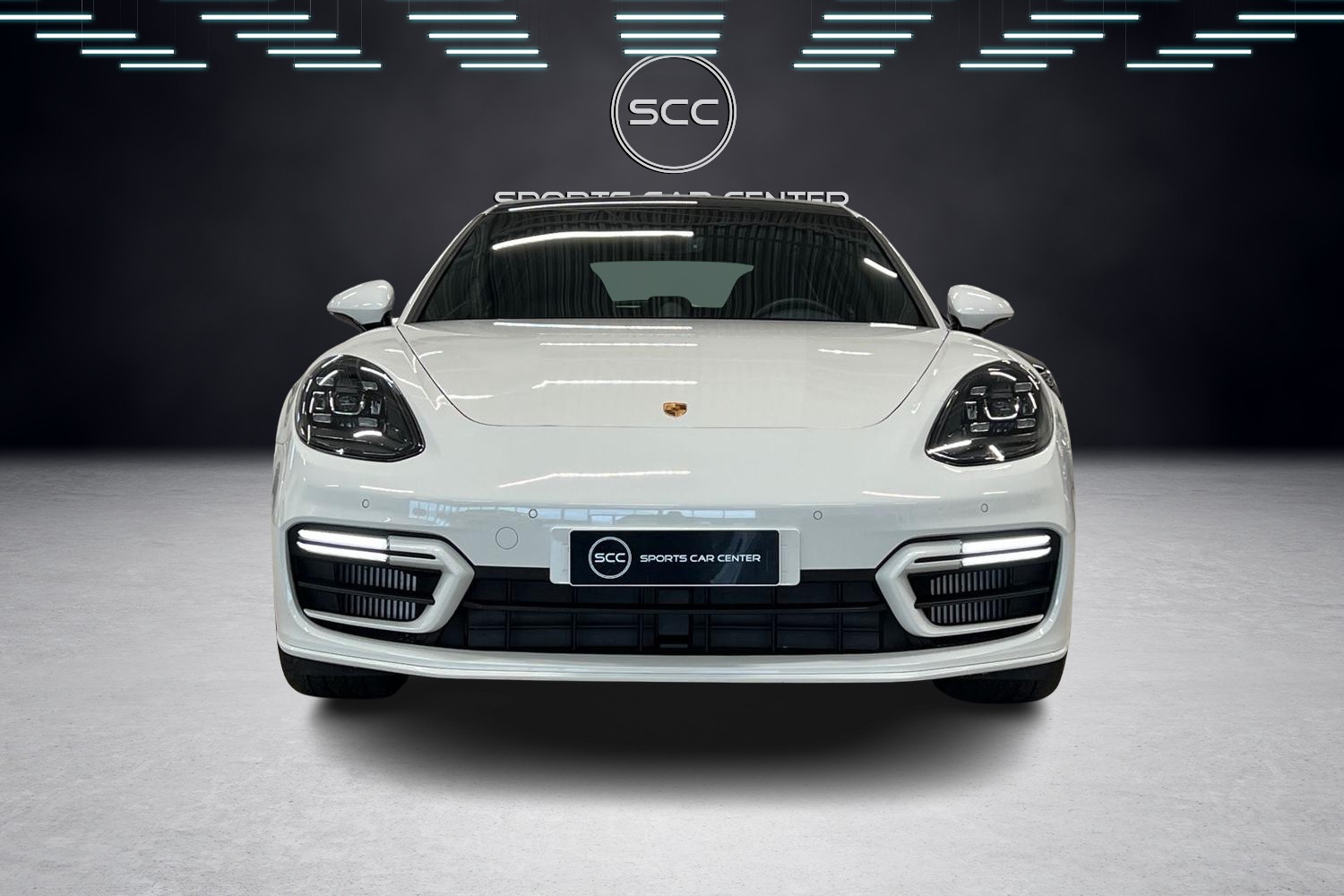 Porsche Panamera 4 E-Hybrid Sport Turismo / SportDesign / Panorama / 14-istuimet / Imuovet / Keyless / 2xvanteet