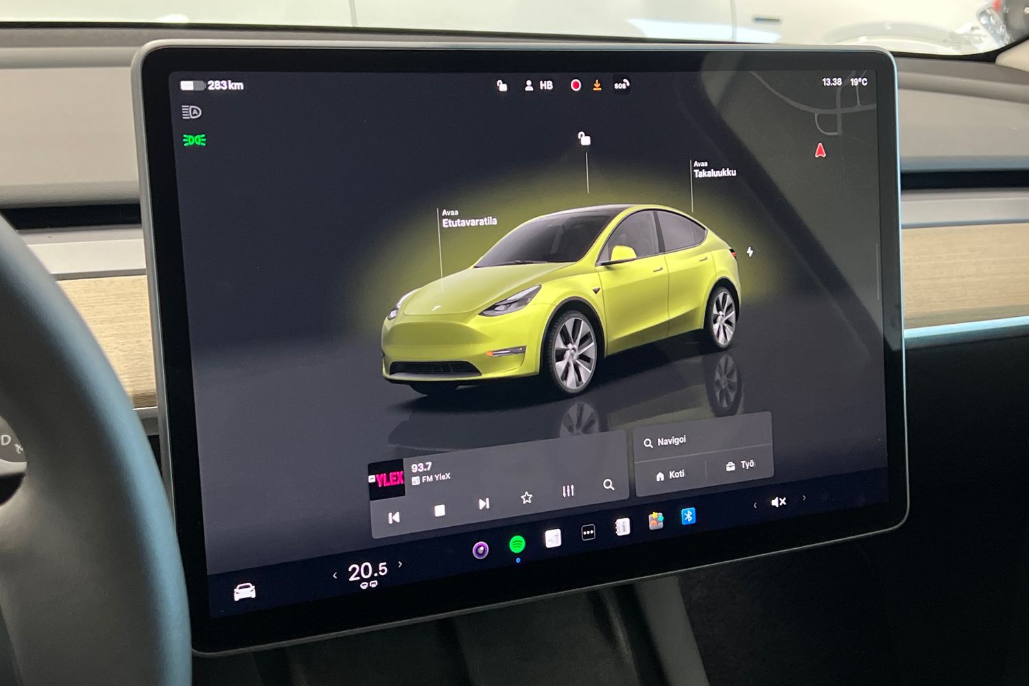 Tesla Model Y Long Range Dual Motor AWD / Suomi-auto / Vetokoukku / Ilmalämpöpumppu / 2x renkaat & vanteet / Ryzen