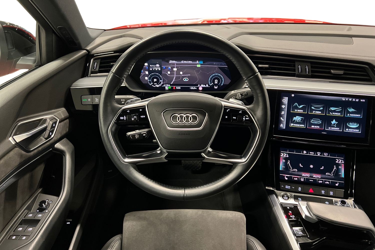 Audi e-tron Sportback 55 quattro / Active Cruise / HUD / Matrix-LED / Ilmajousitus / Keyless / Peruutuskamera