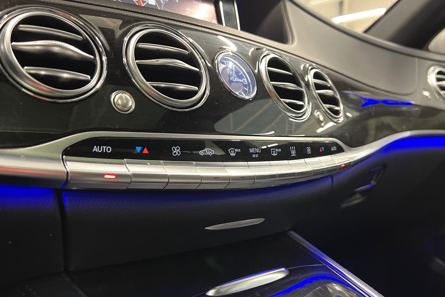 Mercedes-Benz S 500 Plug-In Hybrid L AMG / Distronic+ / 360° / Burmester High-End / HUD / Imuovet / Panorama / 22"