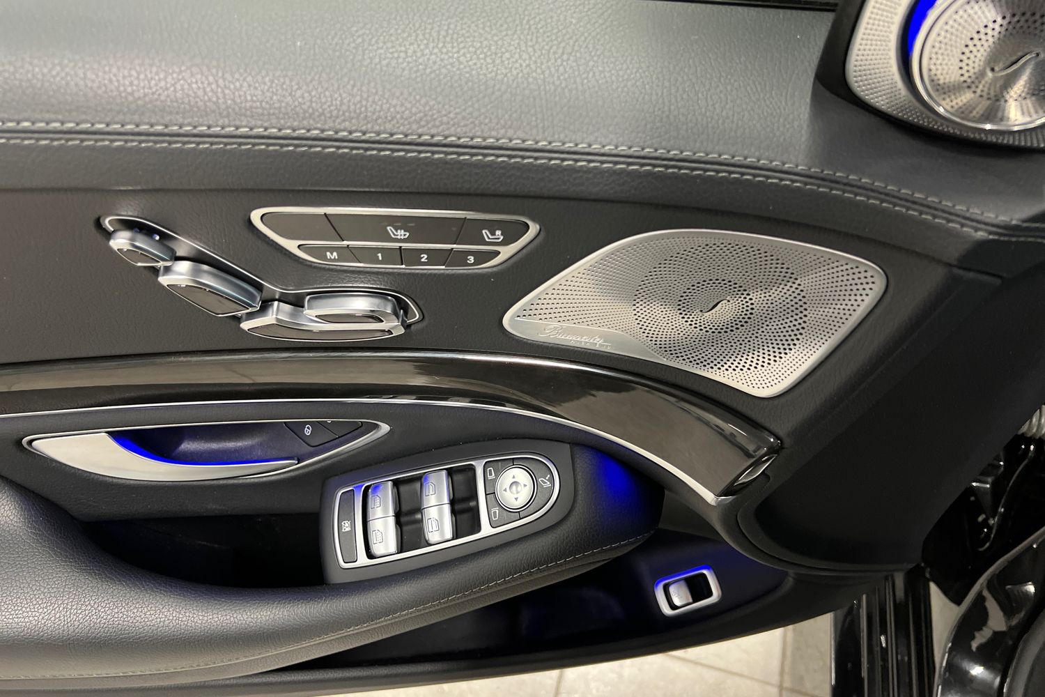 Mercedes-Benz S 500 Plug-In Hybrid L AMG / Distronic+ / 360° / Burmester High-End / HUD / Imuovet / Panorama / 22"