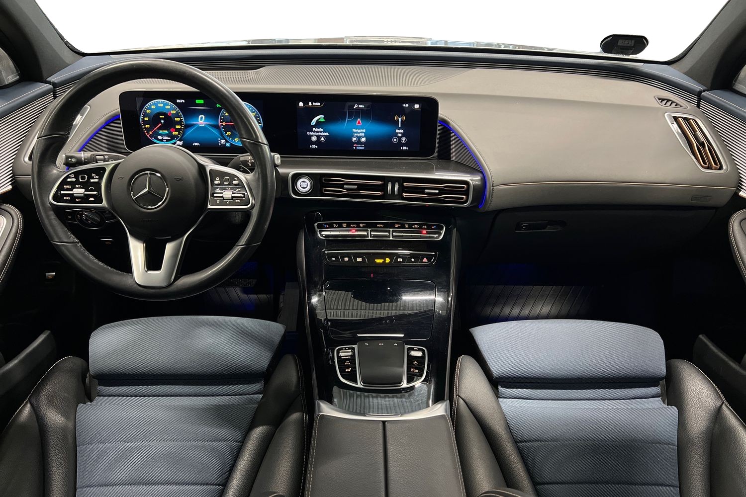 Mercedes-Benz EQC 400 4Matic / Distronic / Burmester / Multibeam LED / Keyless / 360 / Kattoluukku / HUD