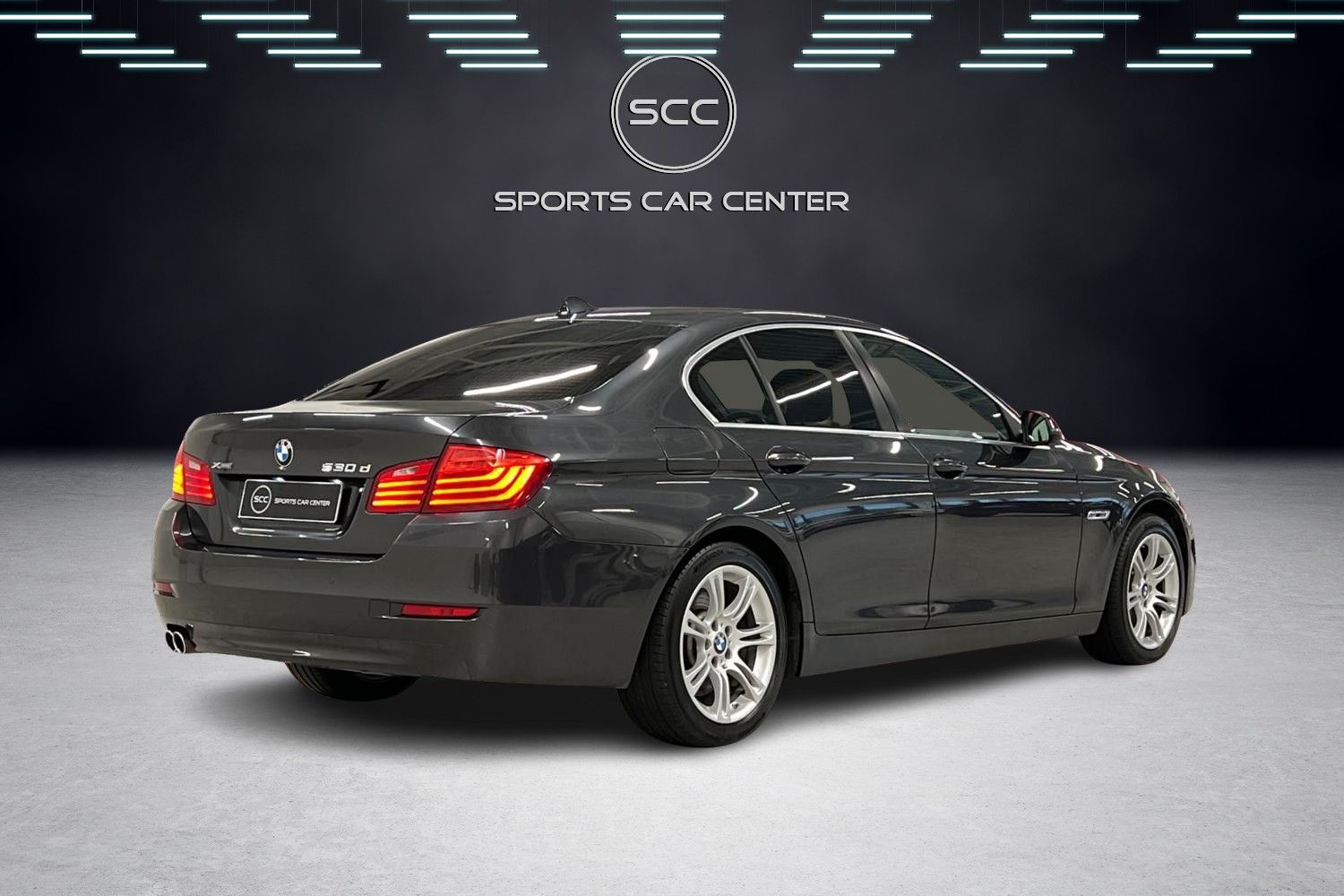 BMW 530 F10 Sedan 530d TwinPower Turbo xDrive Exclusive / Webasto / Koukku / PDC / Xenon / Sporttipenkit