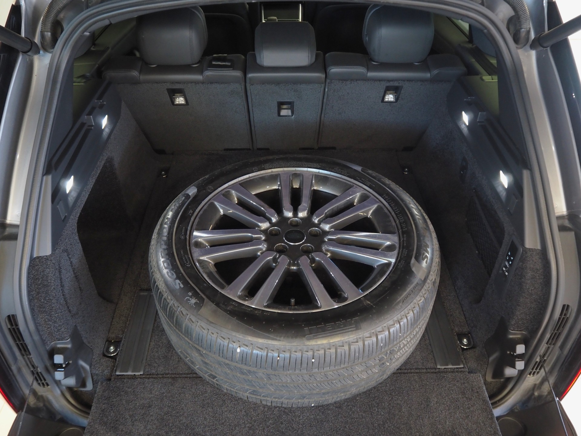 Land Rover Range Rover 22