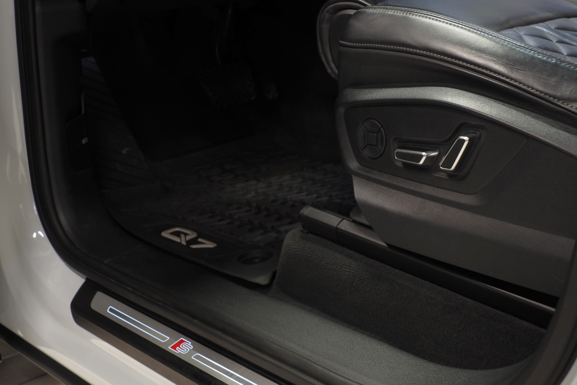 Audi Q7 26