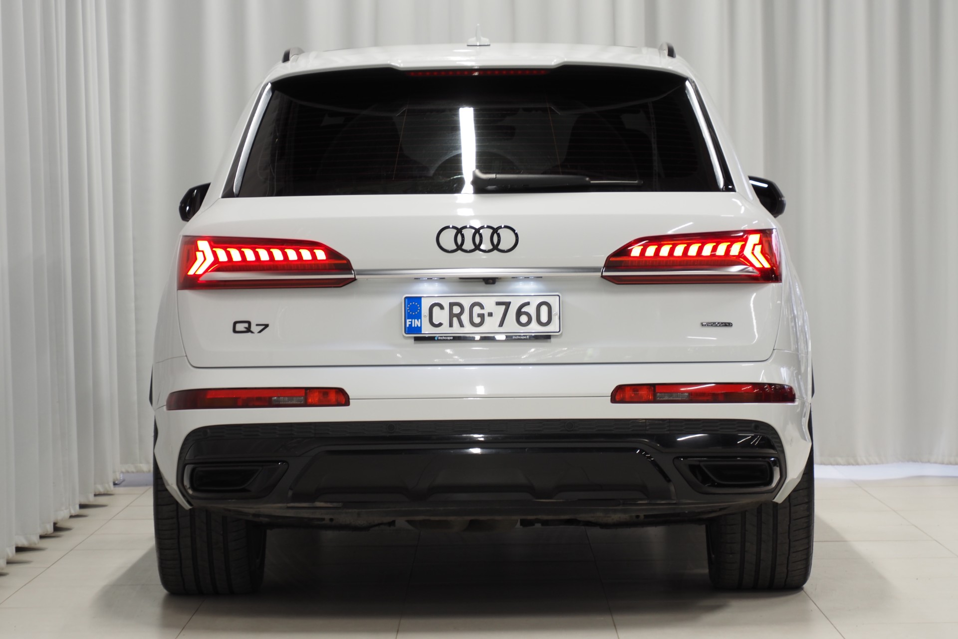 Audi Q7 4
