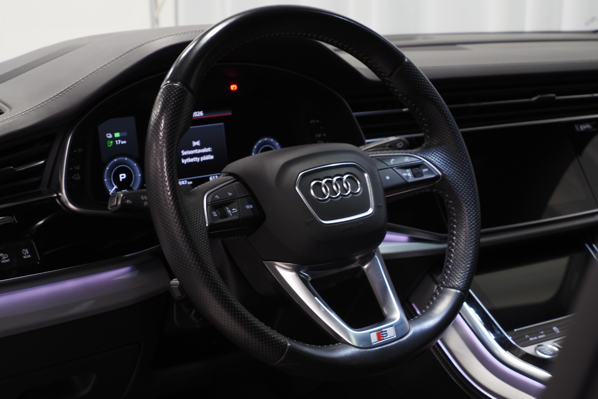 Audi Q7 8