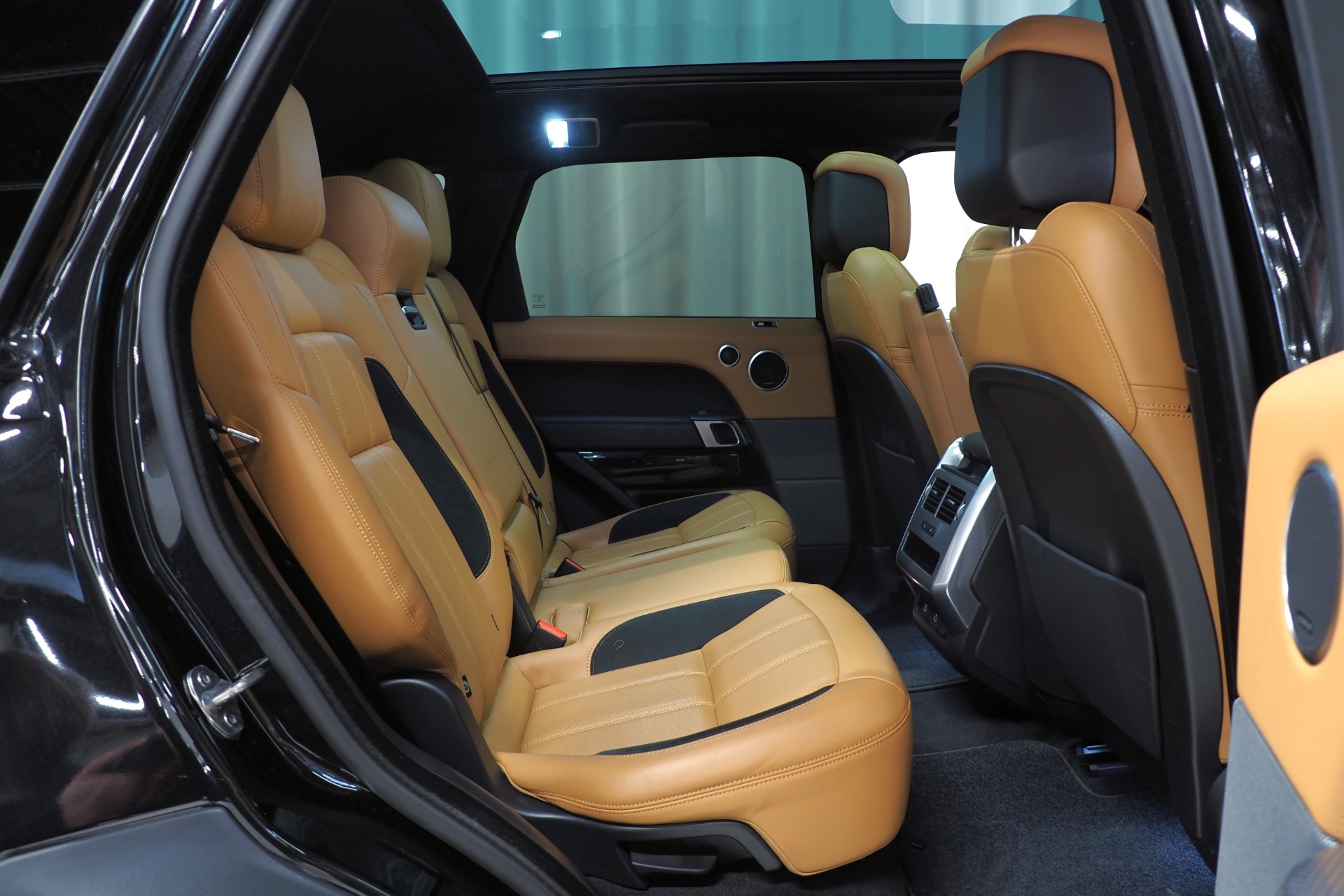 Land Rover Range Rover Sport 7