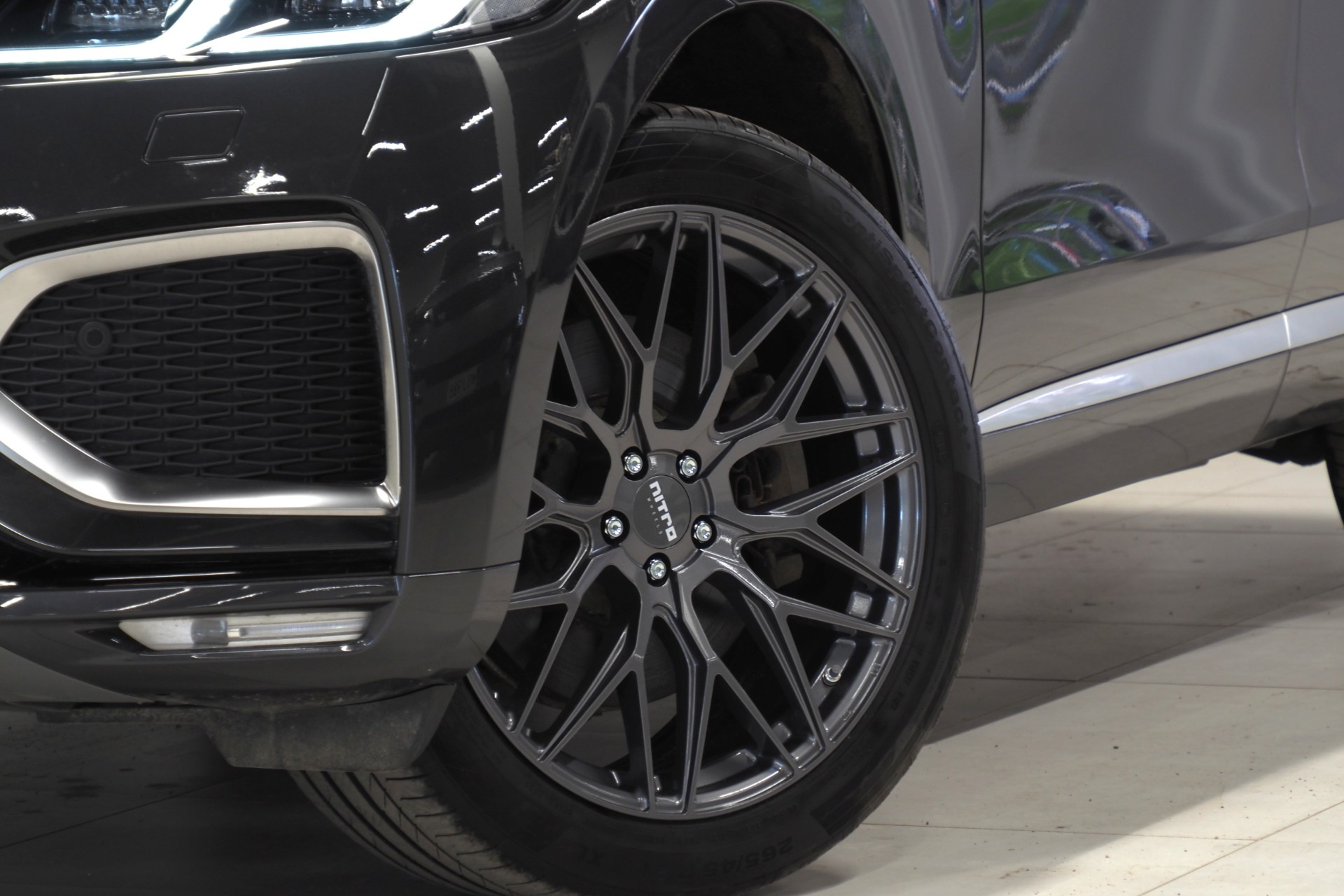 Jaguar F-PACE 24