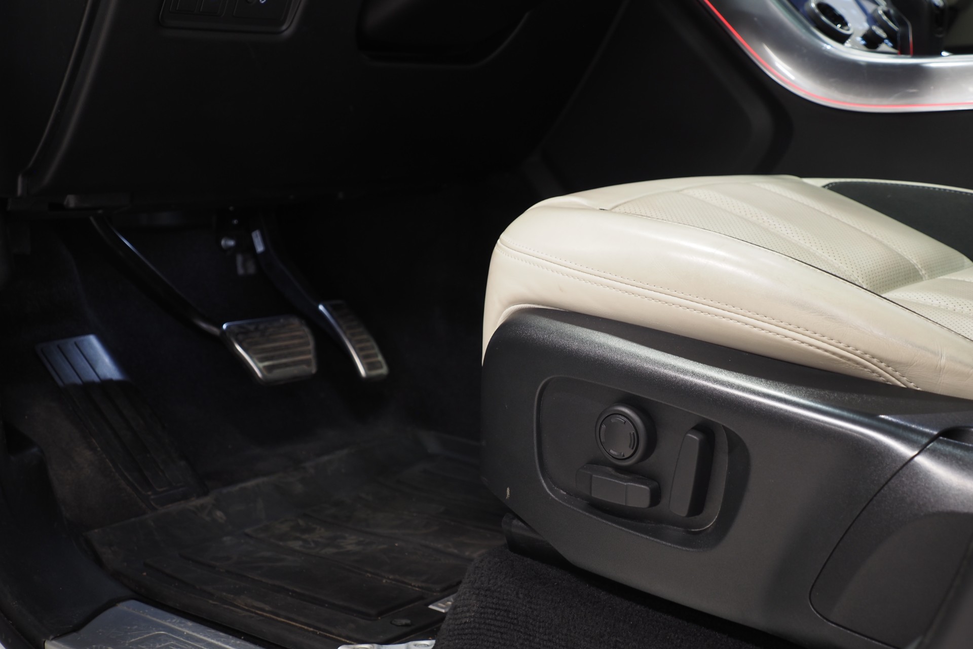 Land Rover Range Rover Sport 13