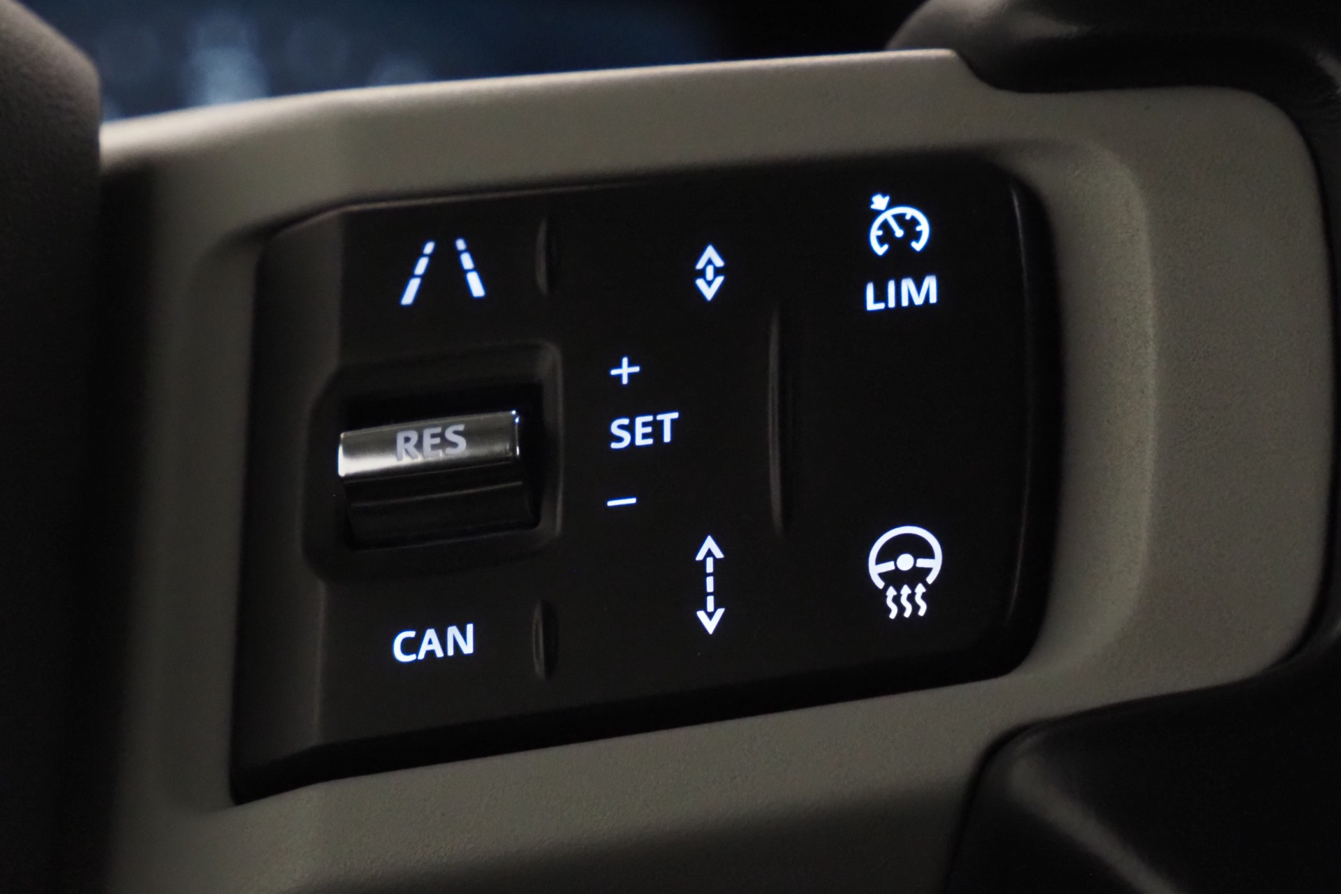 Land Rover Defender 14
