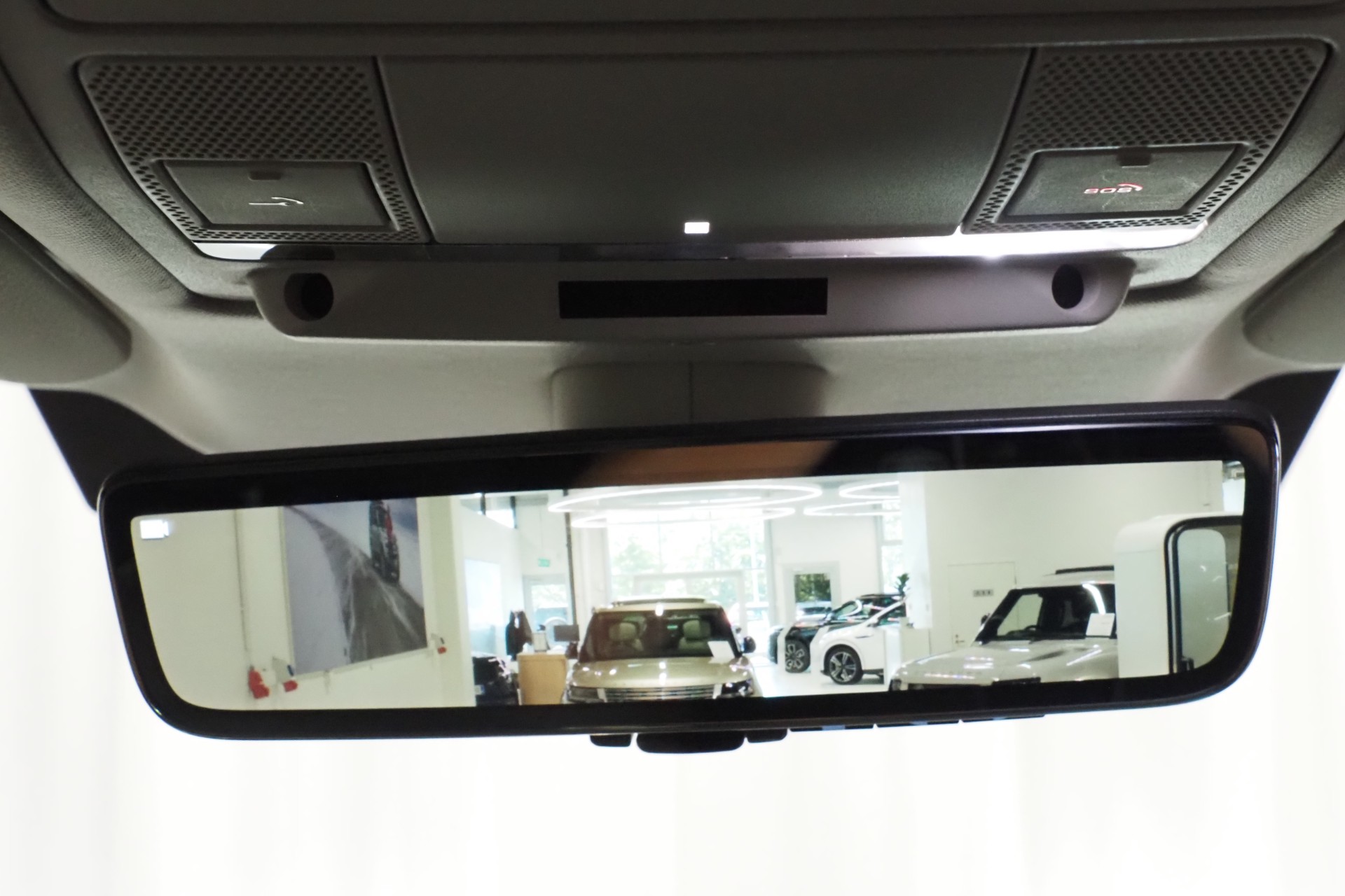 Land Rover Defender 15