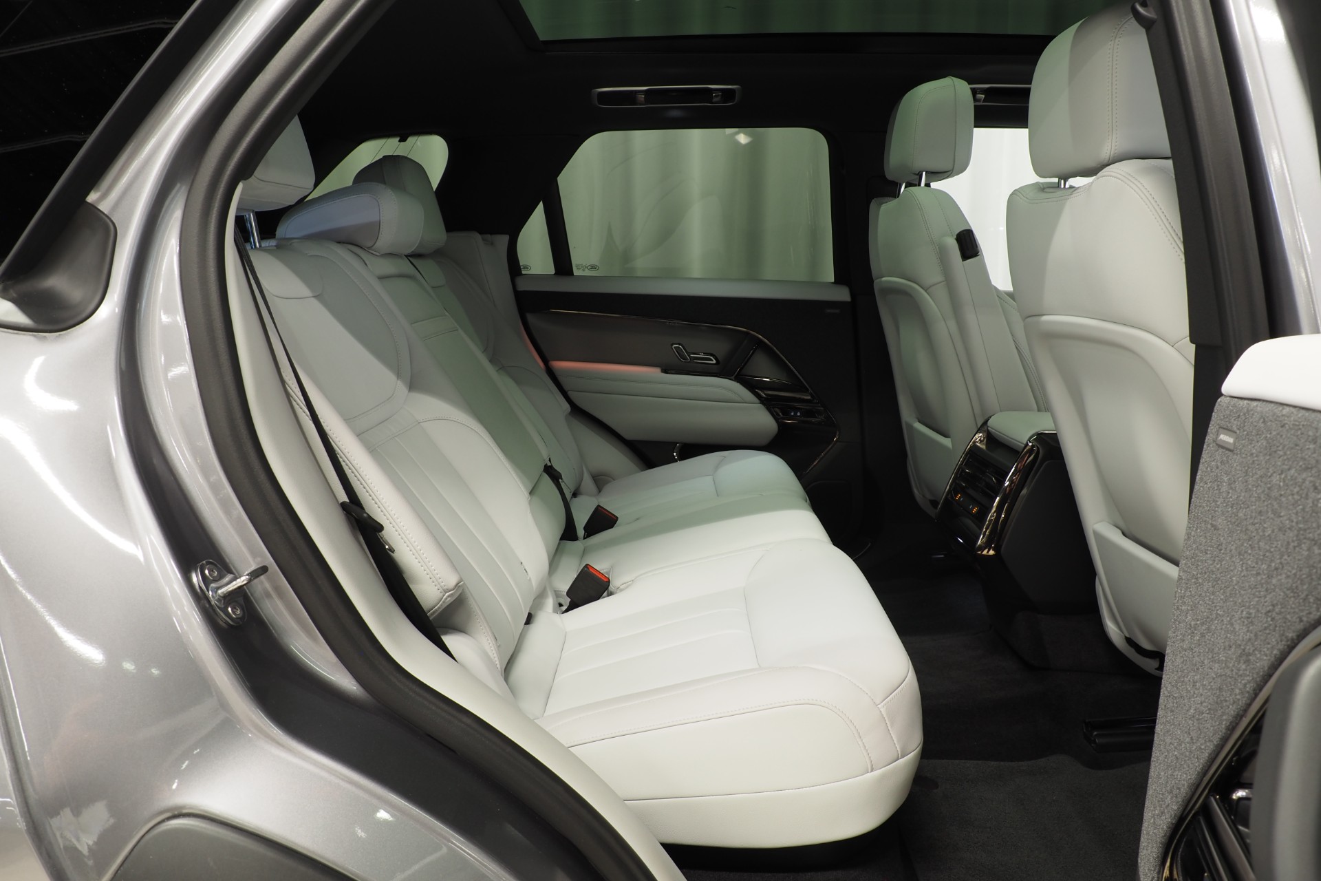 Land Rover Range Rover Sport 7