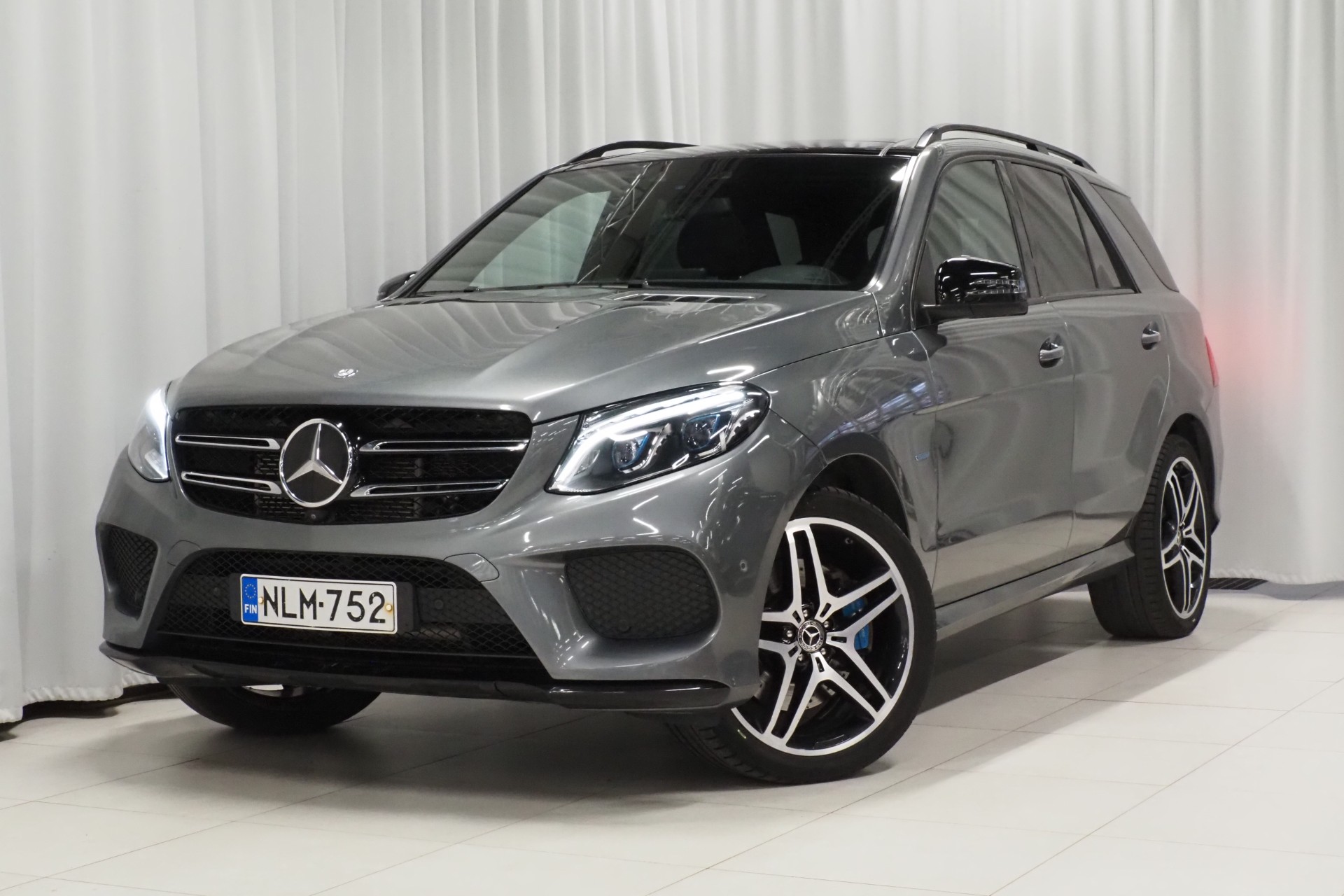 Mercedes-Benz GLE 2