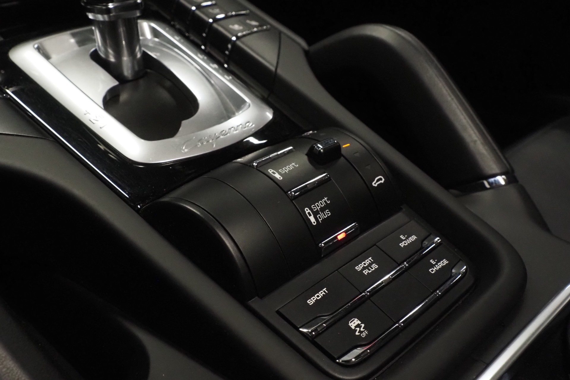 Porsche Cayenne 12