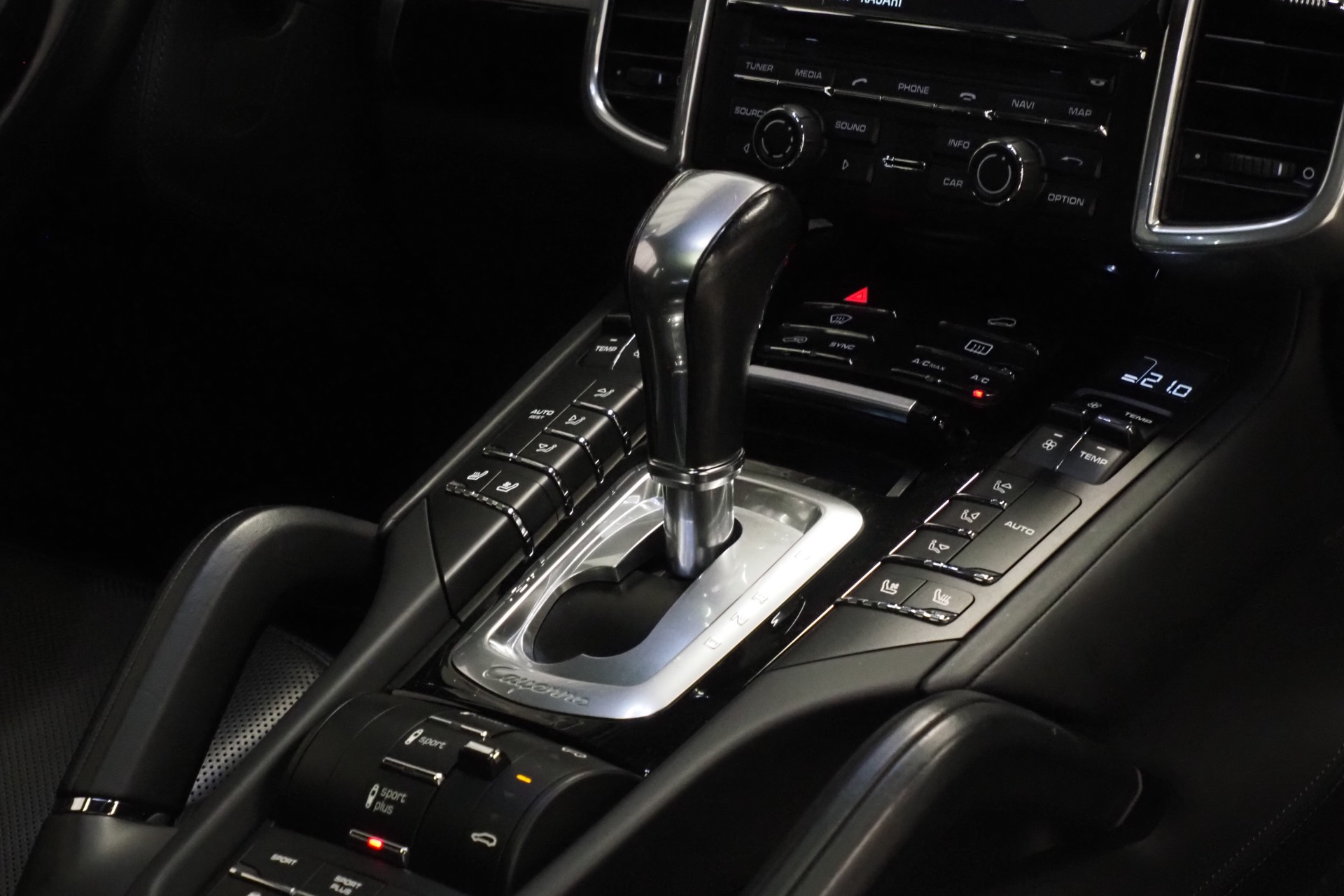 Porsche Cayenne 13