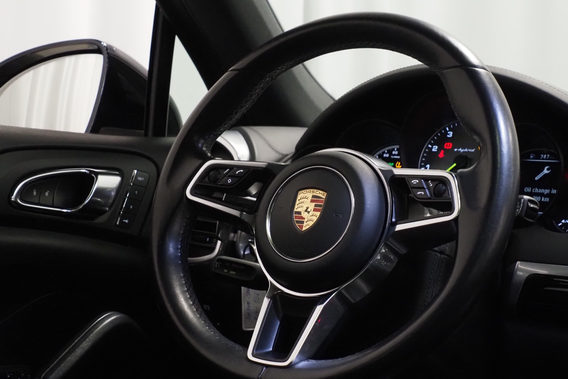 Porsche Cayenne 16