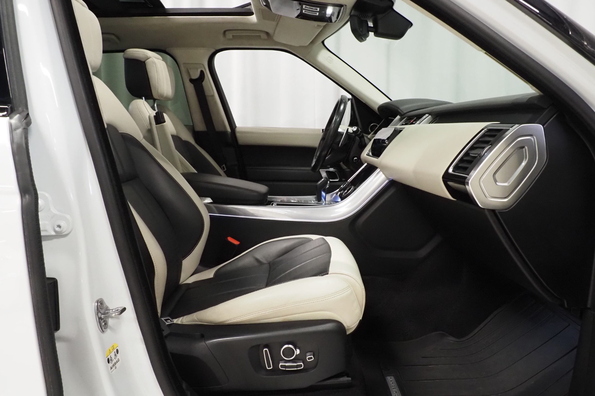 Land Rover Range Rover Sport 6