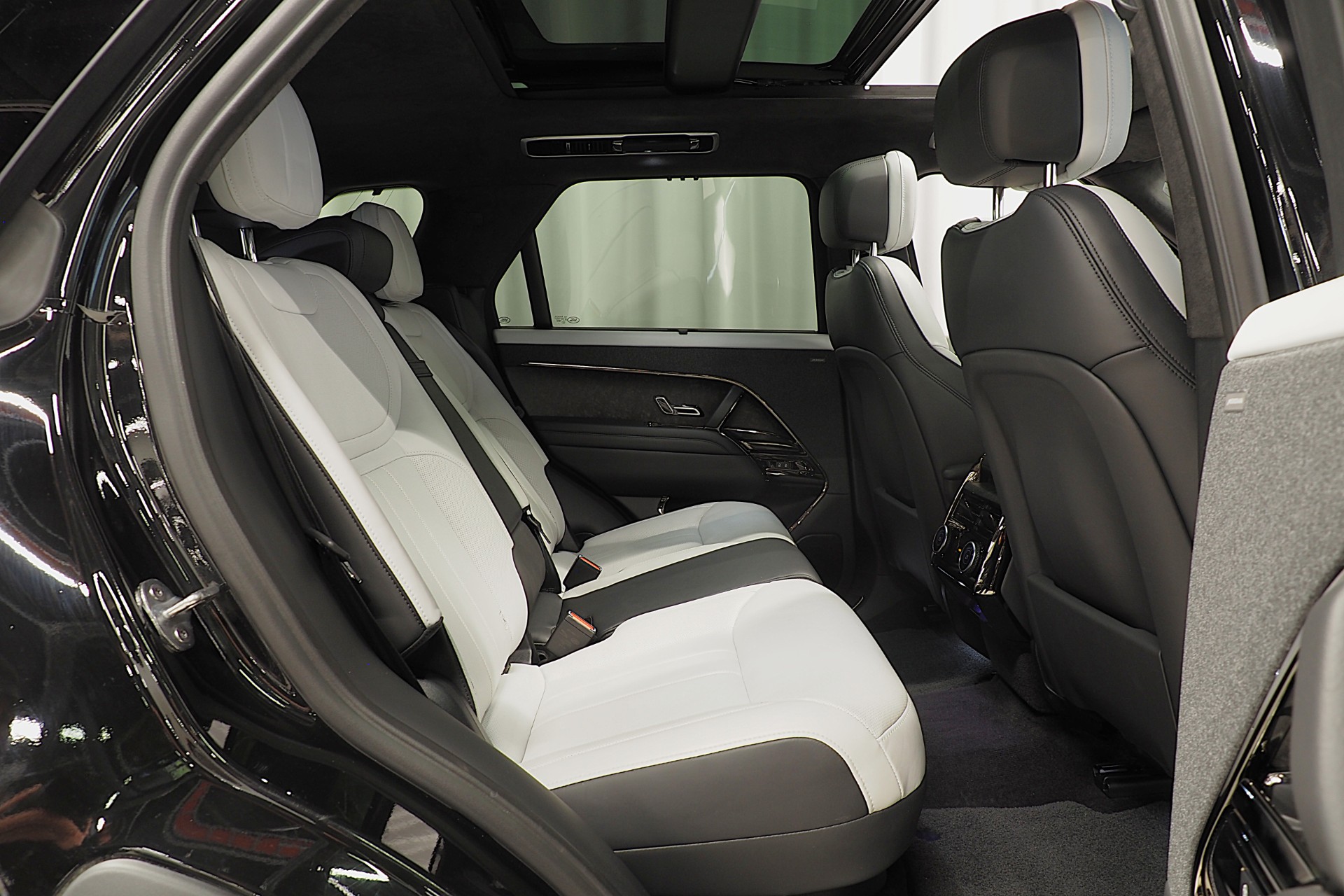 Land Rover Range Rover Sport 7
