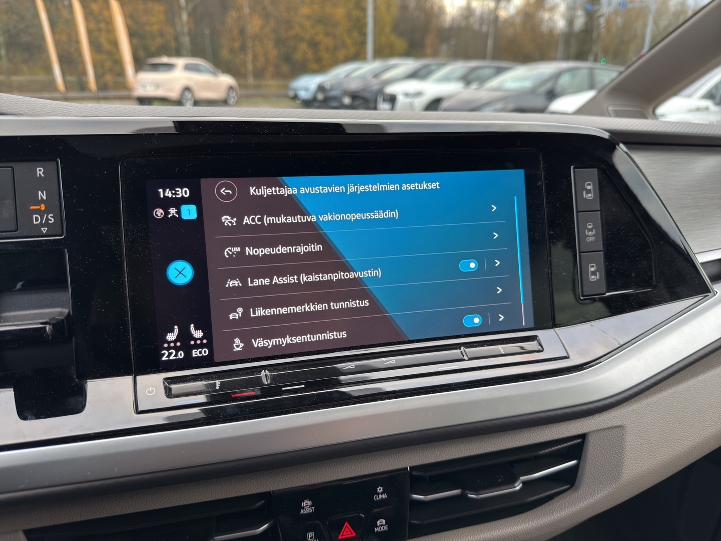 VOLKSWAGEN Multivan 2023