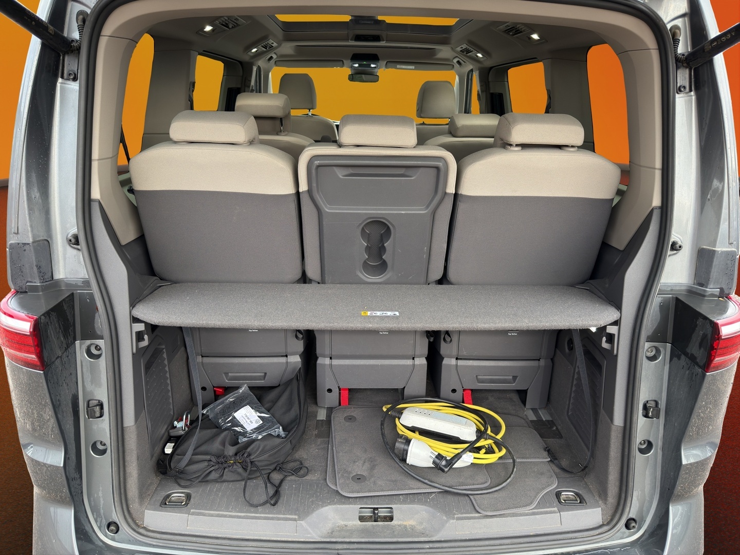 VOLKSWAGEN Multivan 2023