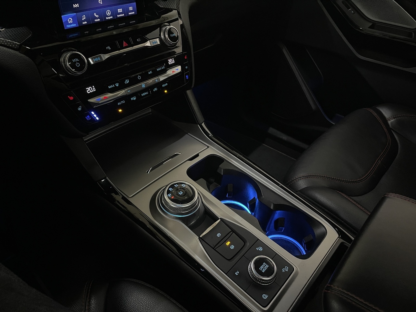FORD Explorer 2021