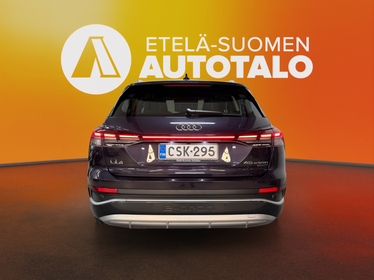 AUDI Q4 e-tron 2022