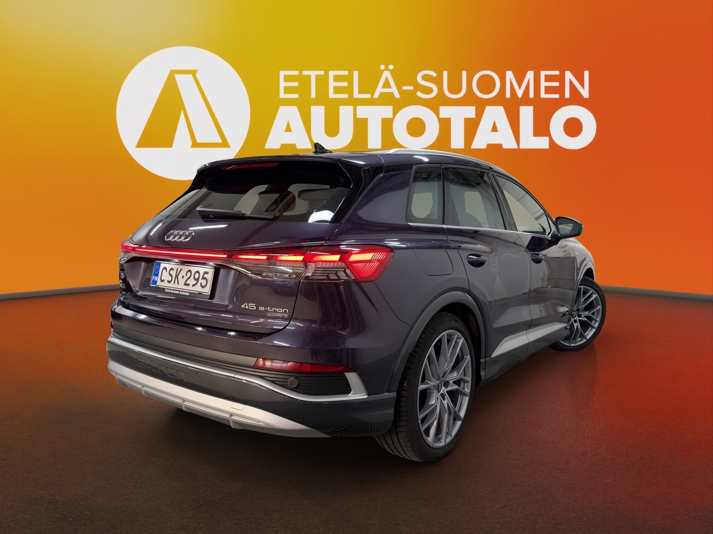 AUDI Q4 e-tron 2022