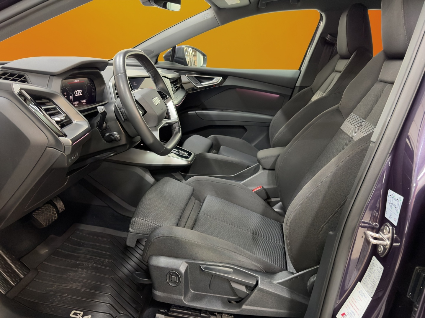AUDI Q4 e-tron 2022