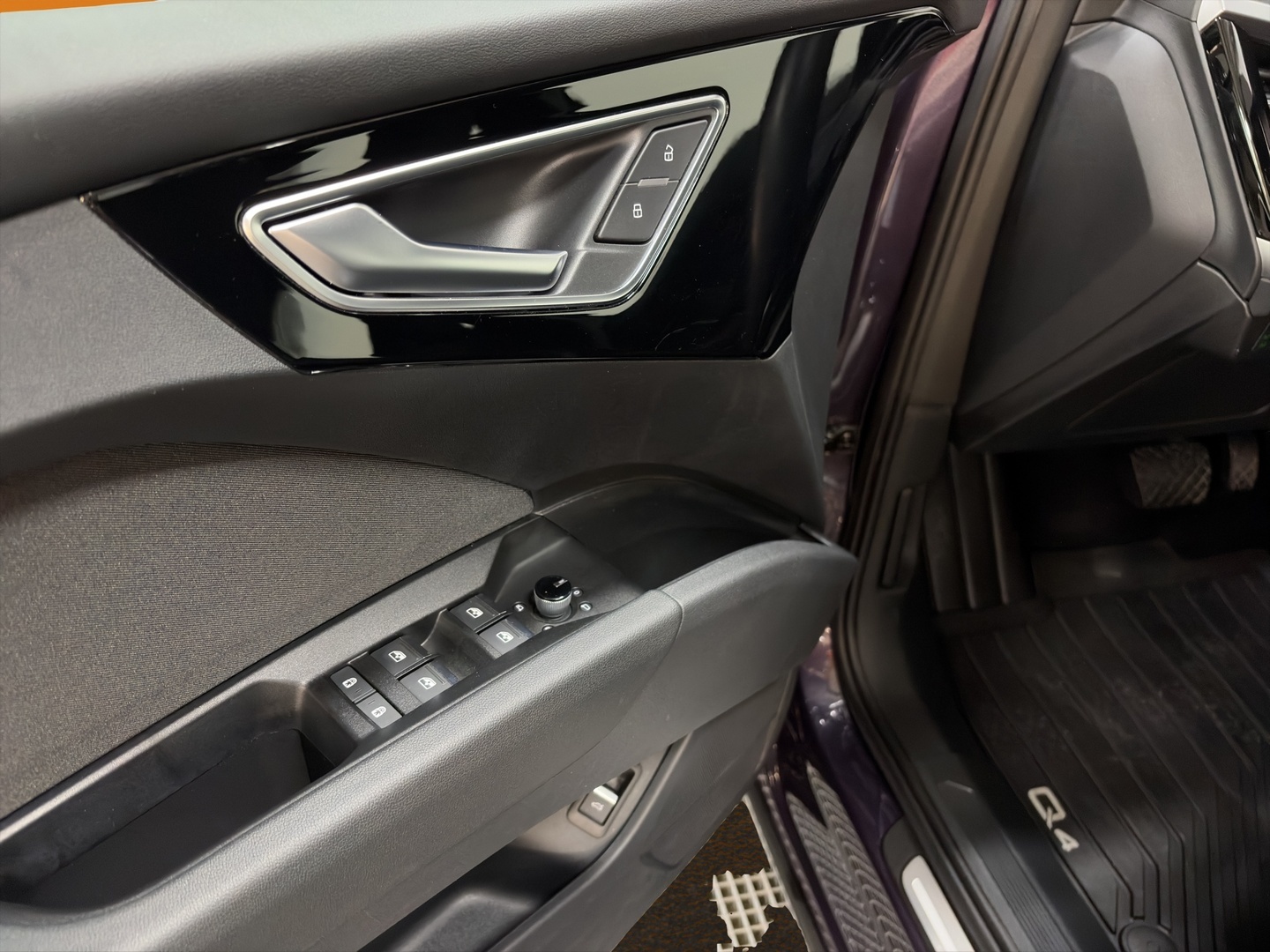 AUDI Q4 e-tron 2022