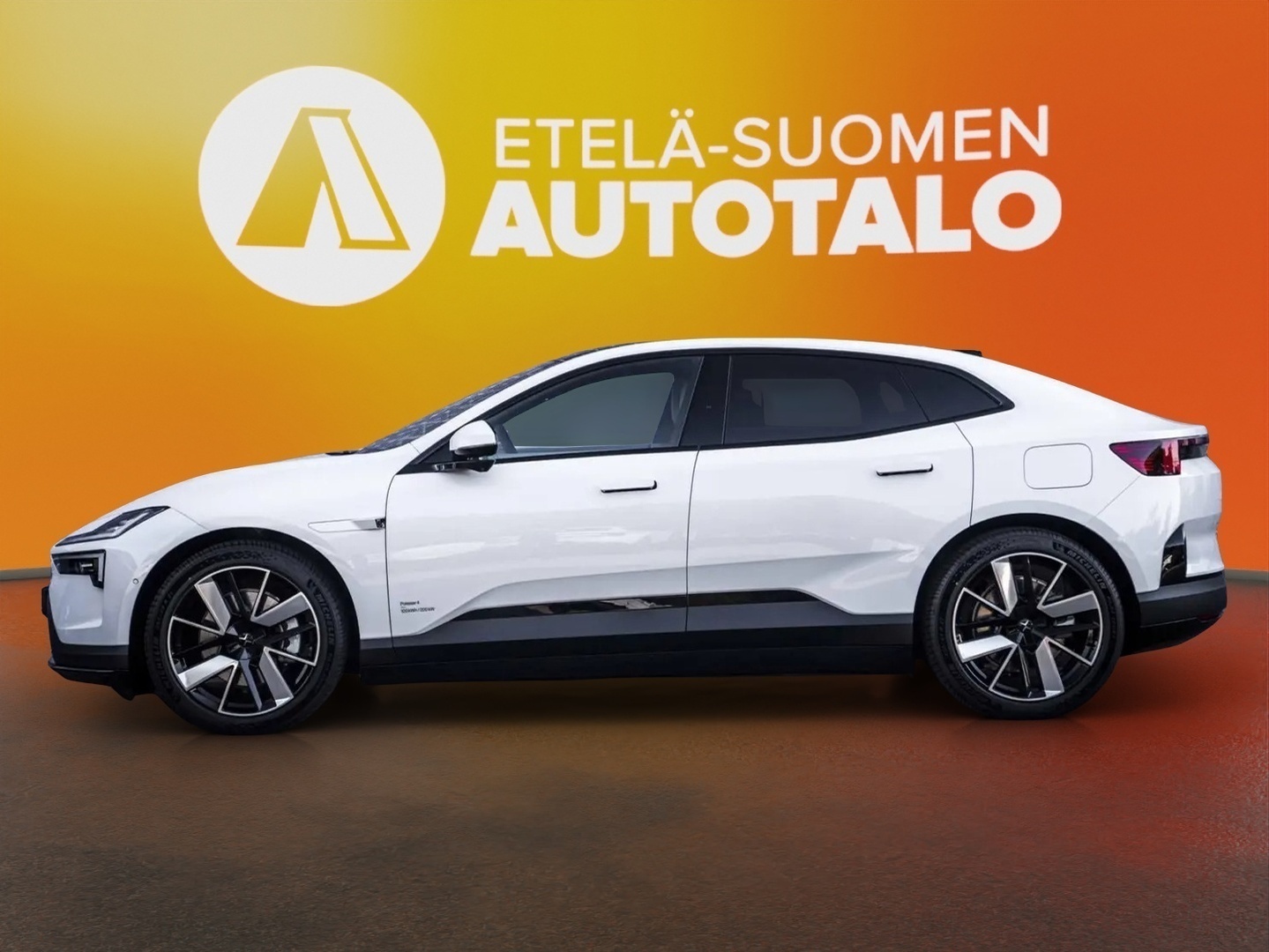 POLESTAR 4 2025