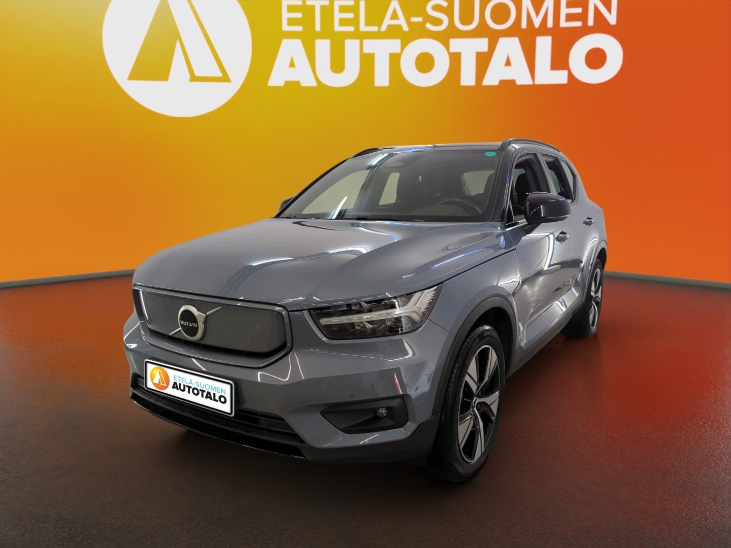 VOLVO XC40 2021