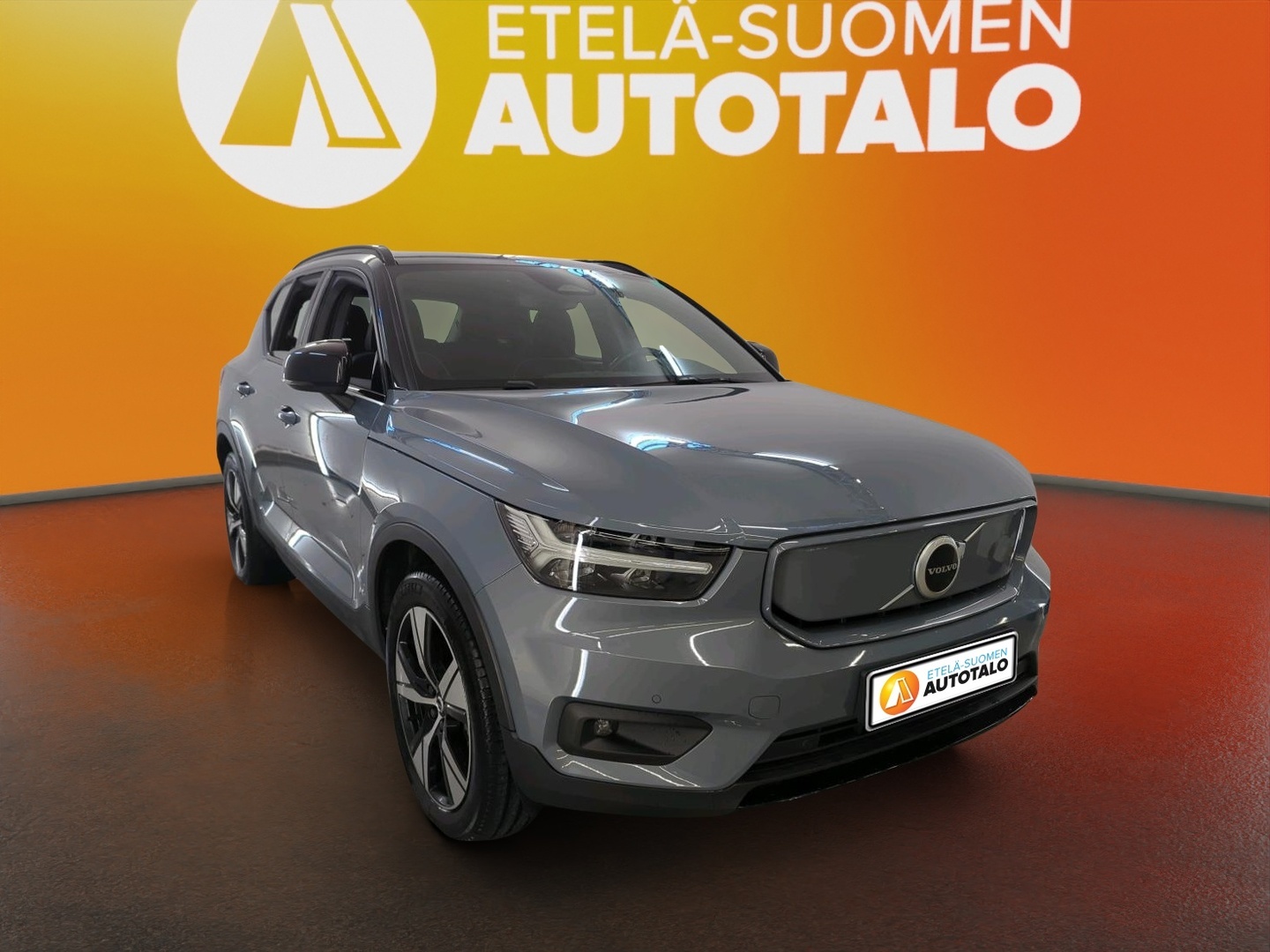 VOLVO XC40 2021